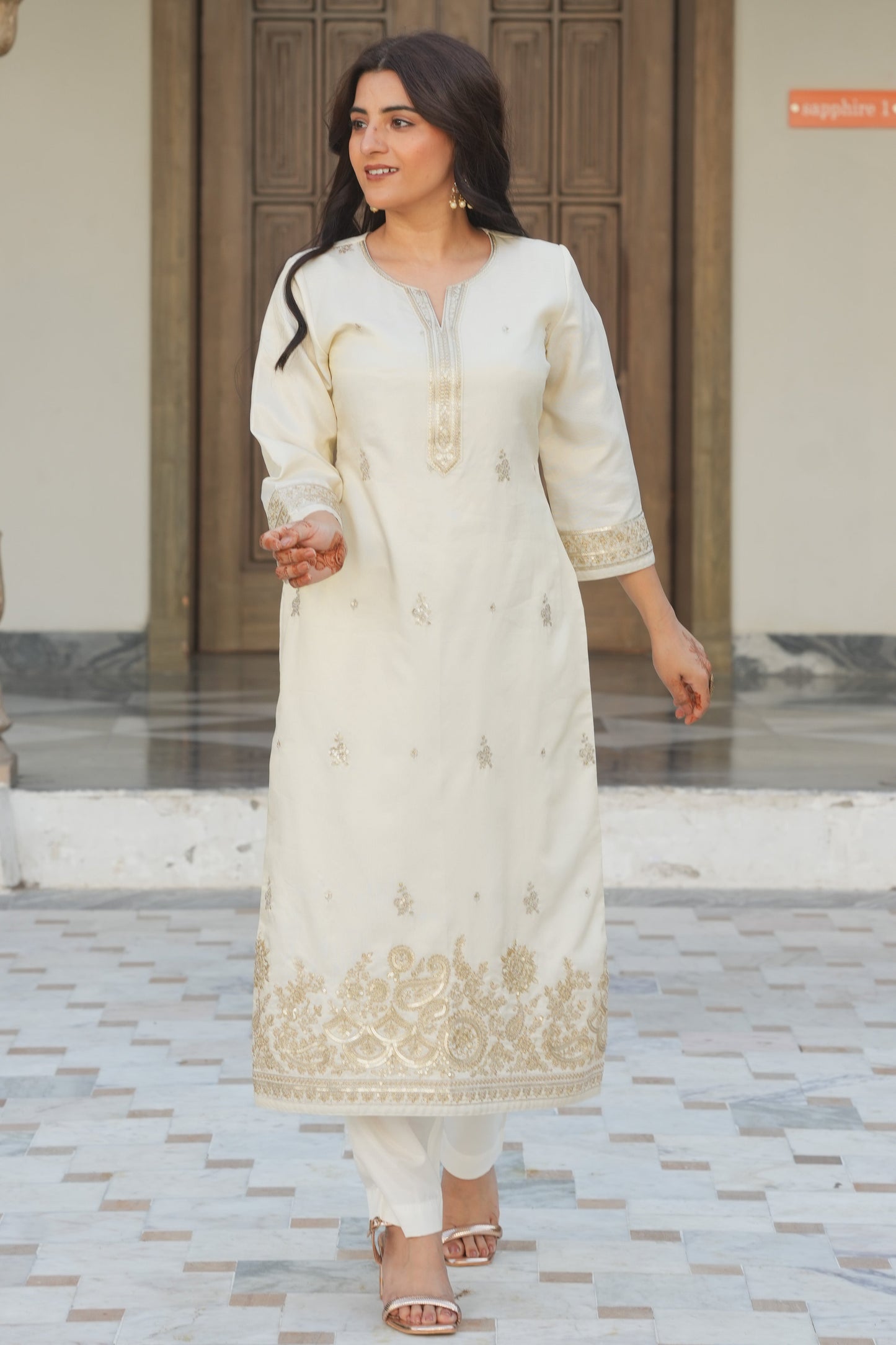 Embroidered Tissue Fabric Solid Straight Off White Kurta