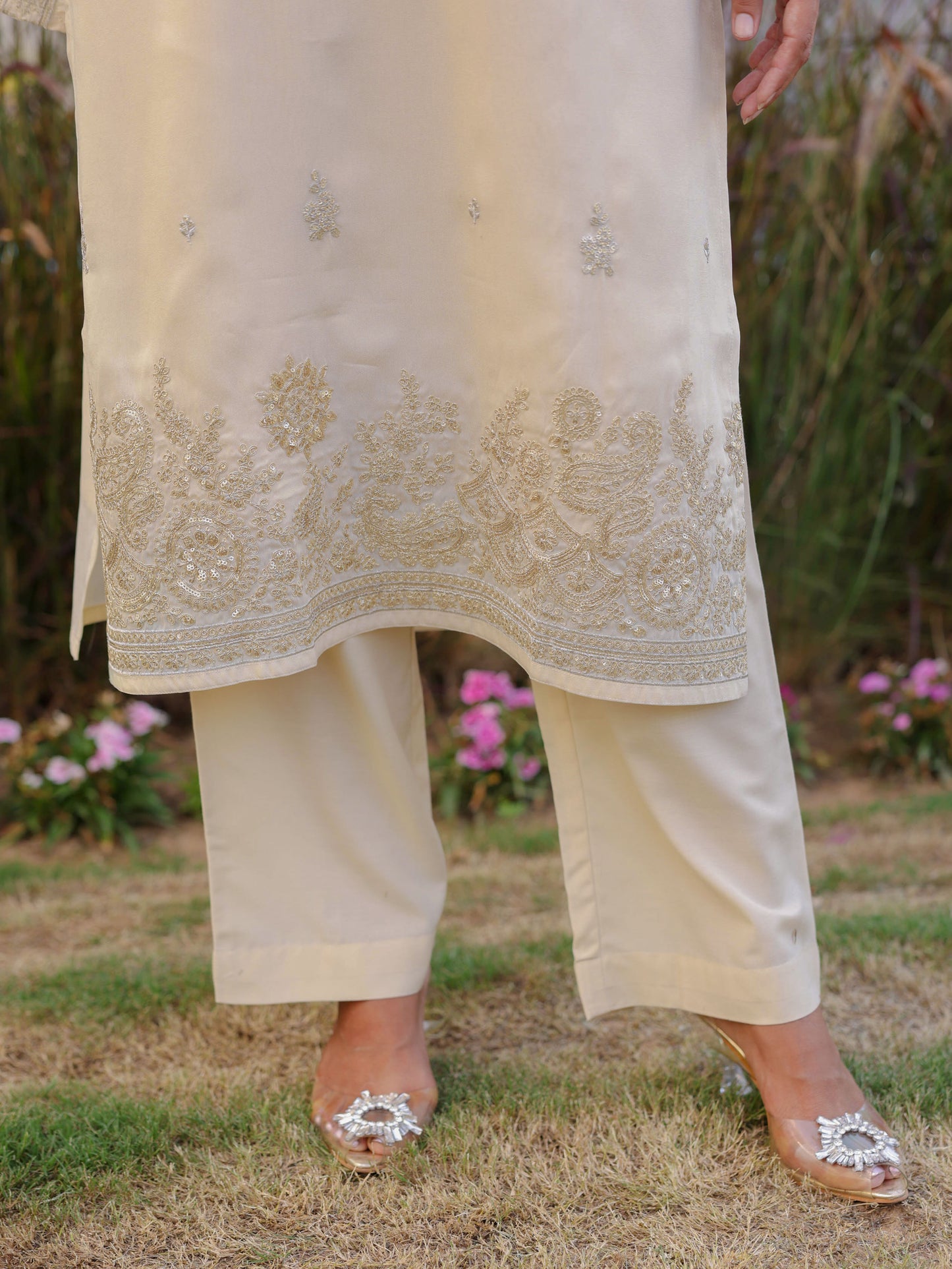 Embroidered Tissue Solid Straight Off White Kurta