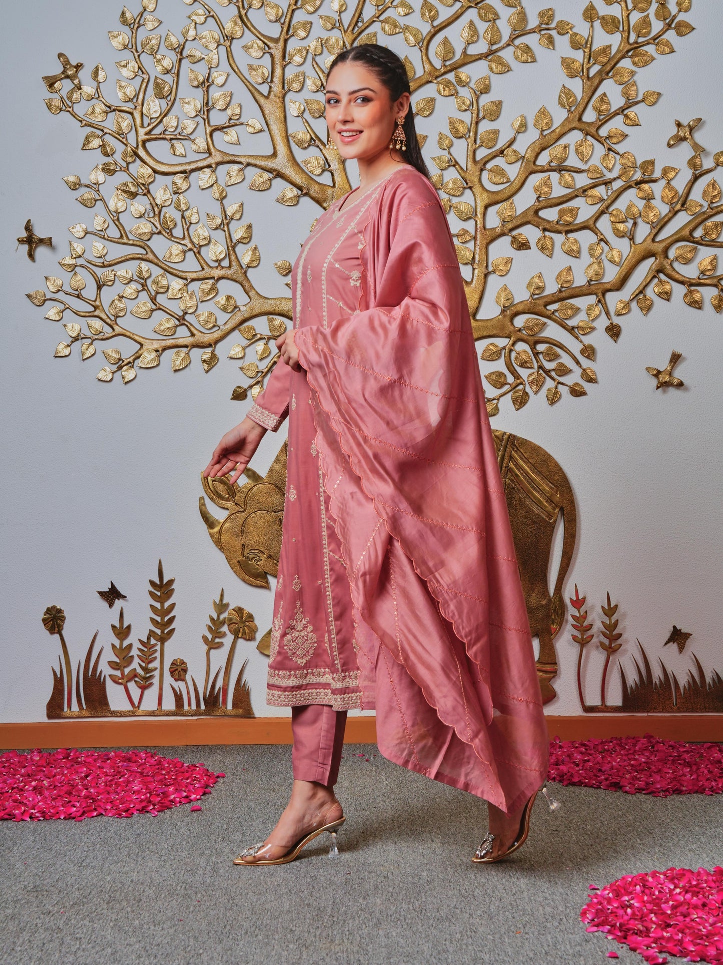 Embroidered Chanderi Solid Dusty Pink Dupatta