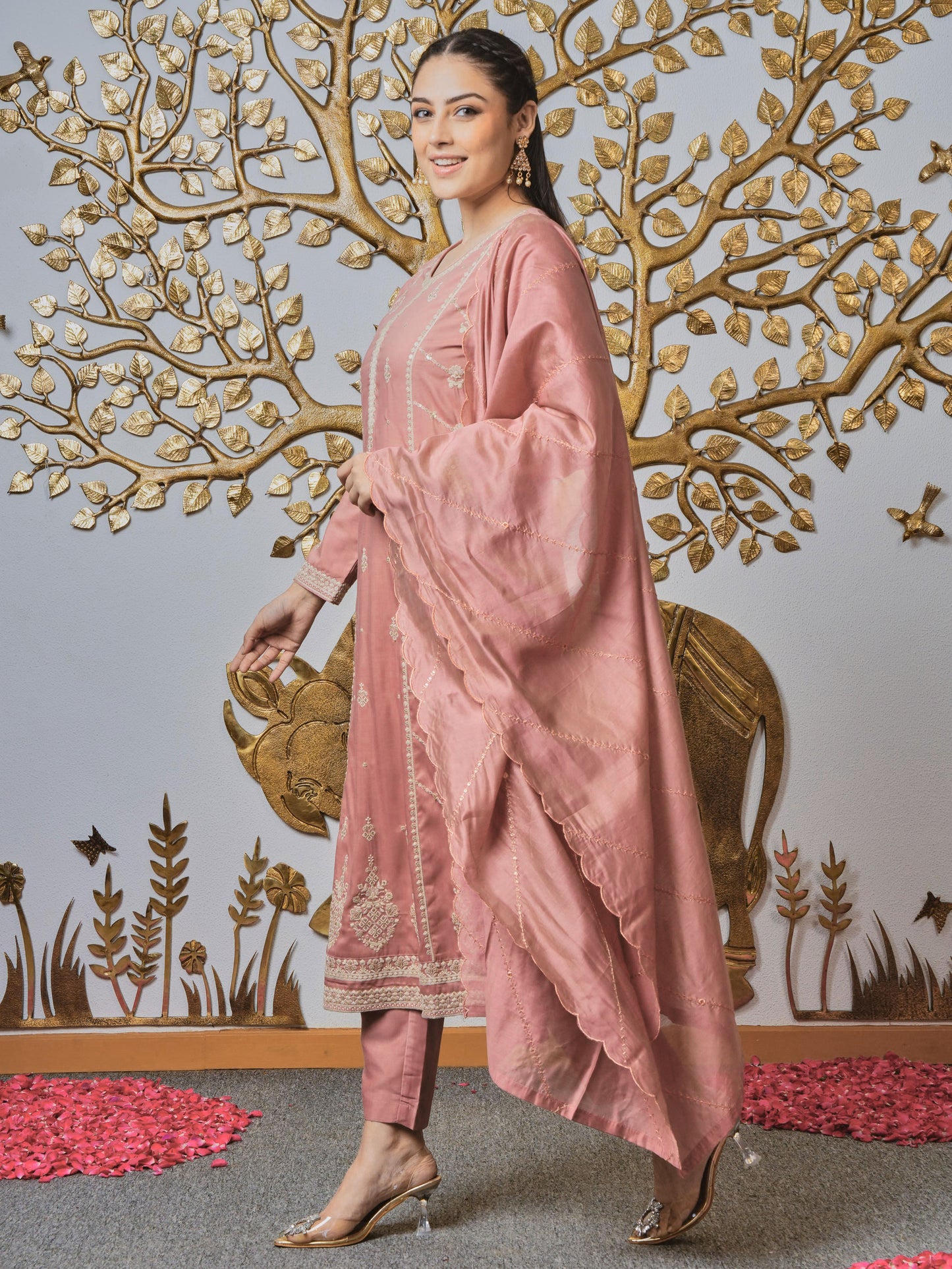 Embroidered Chiffon Solid Dusty Pink Kurta