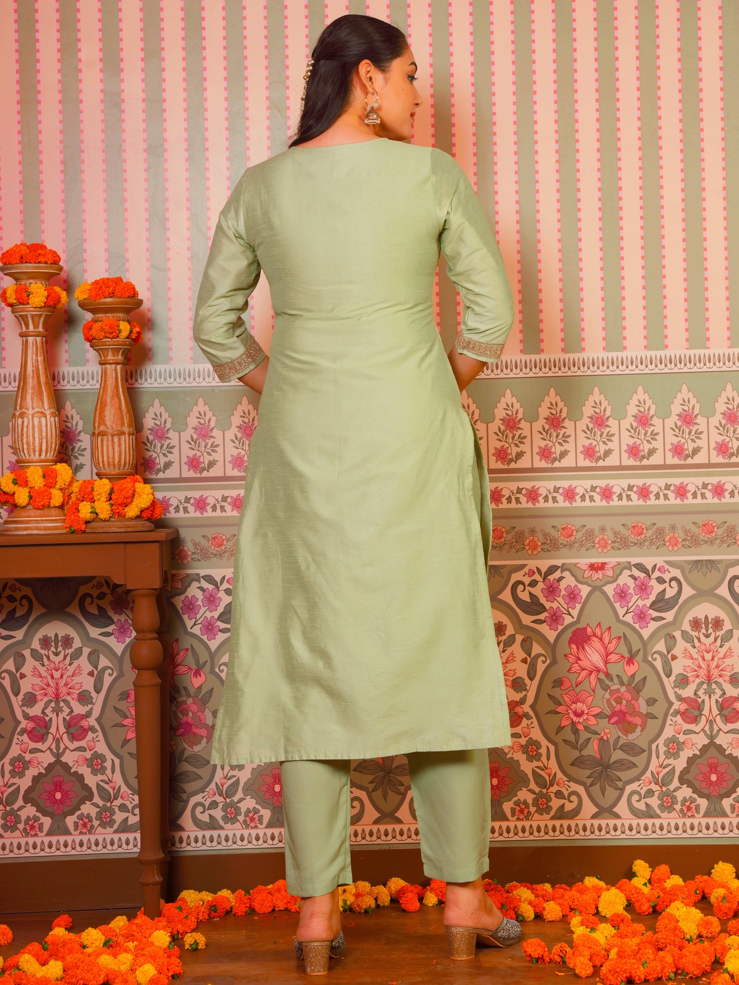Embroidered Silk Jacquard Solid Mint Straight Green Kurta
