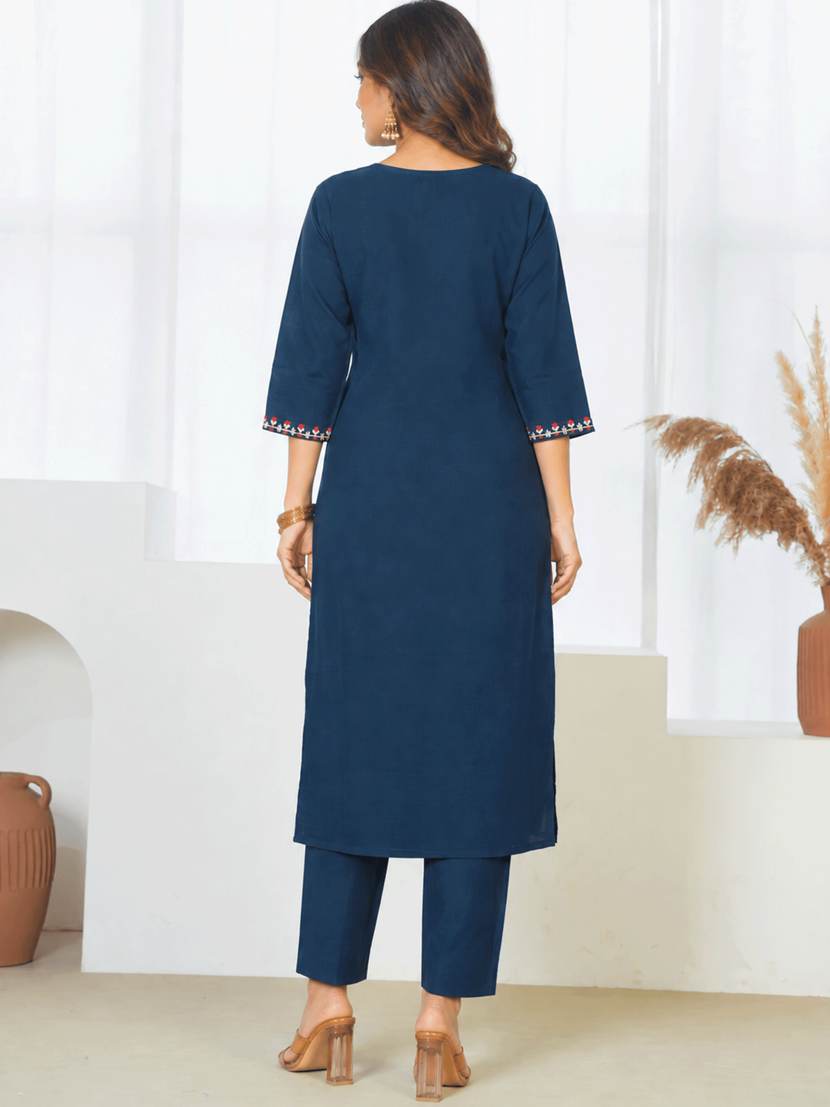 Embroidered Roman silk Solid Teal Kurta