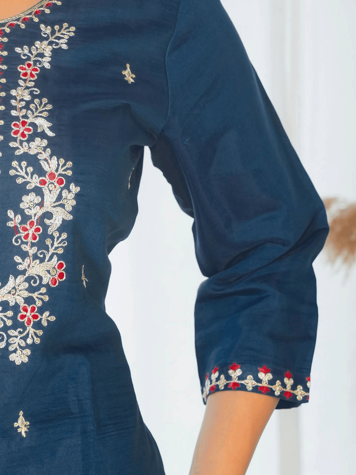 Embroidered Roman silk Solid Teal Kurta