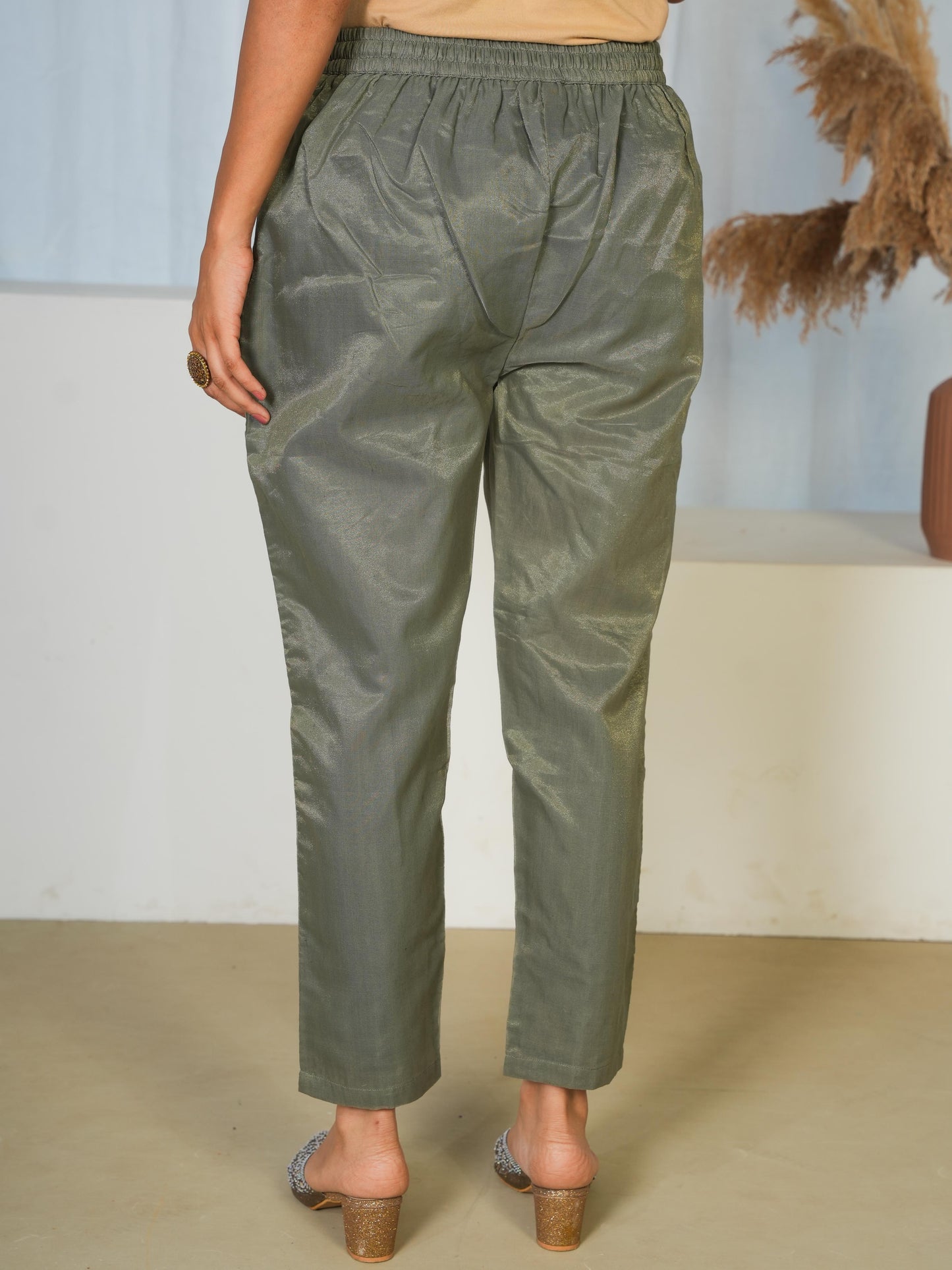 Crepe Solid Grey Trousers