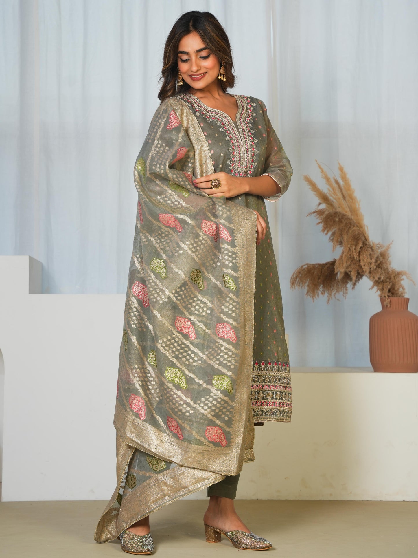 Embroidered Moss Jacquard Solid Straight Grey Kurta