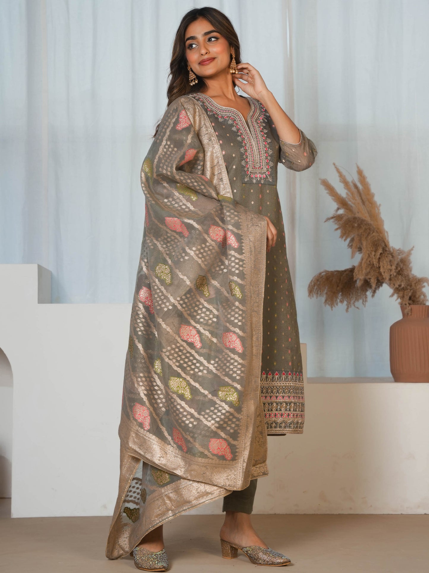Embroidered Jacquard Solid Straight Grey Kurta