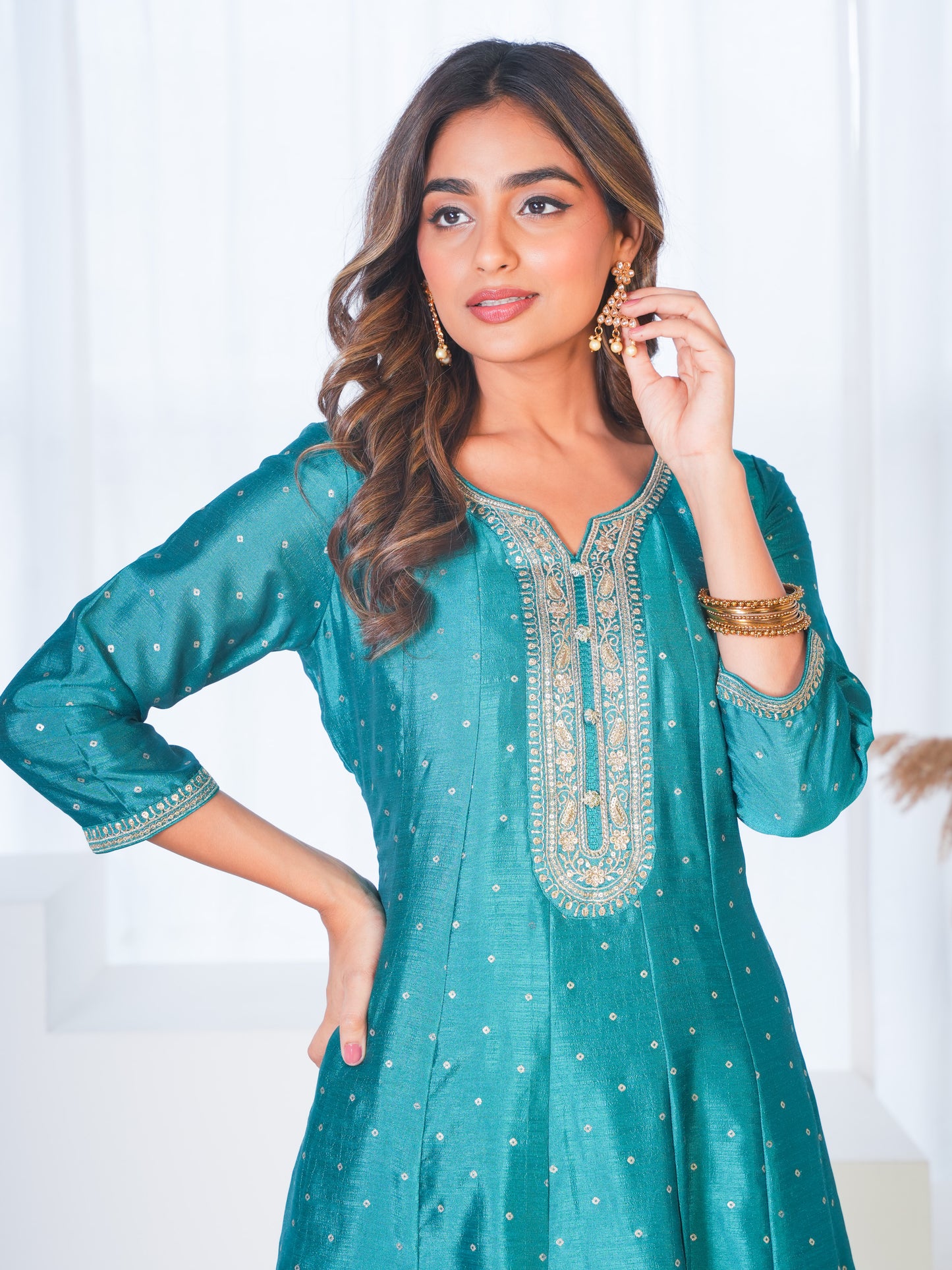 Embroidered Blended Silk Gold foil Peacock Green Kurta