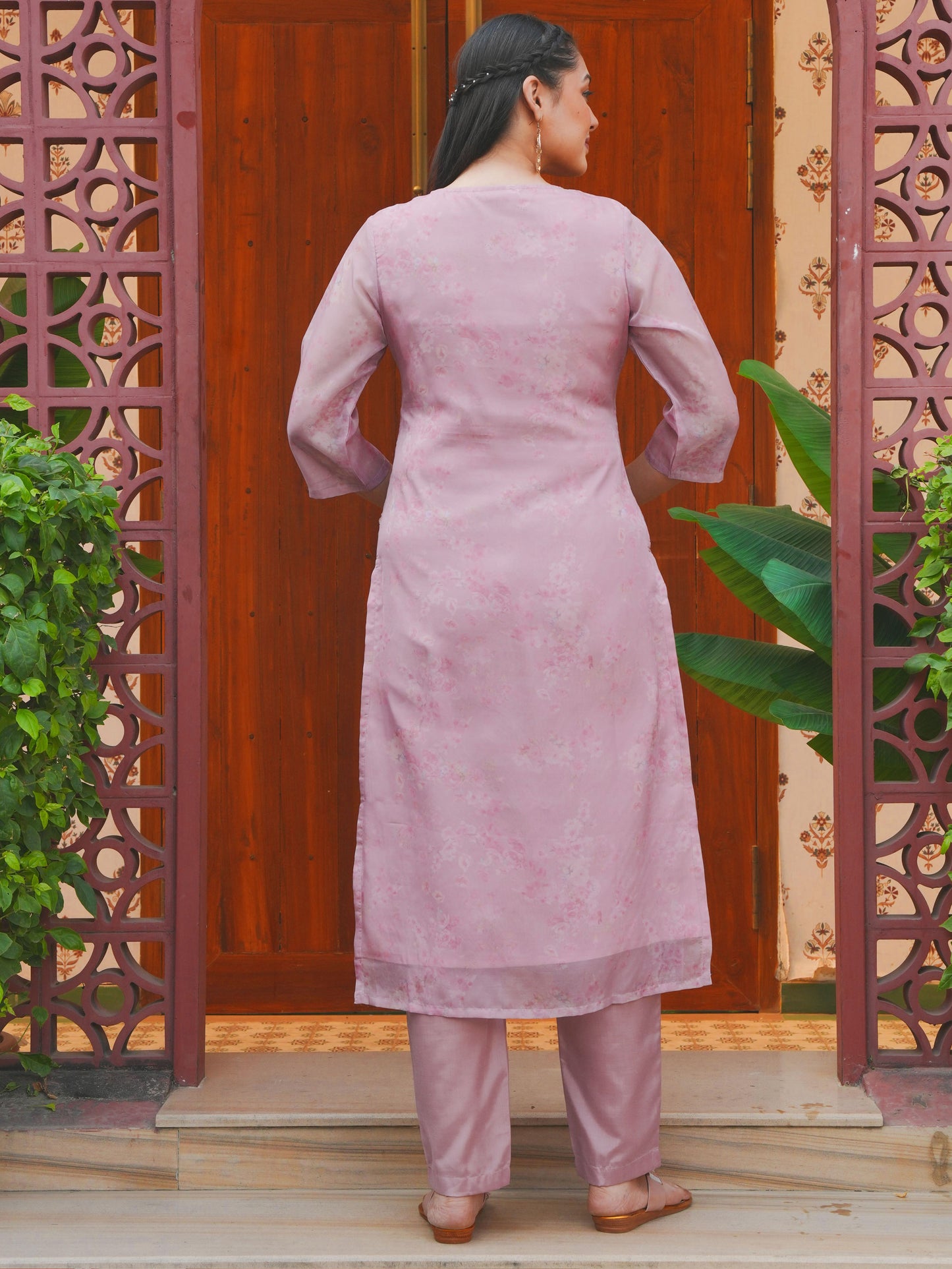 Embroidered Organza Floral Straight Baby Pink Kurta