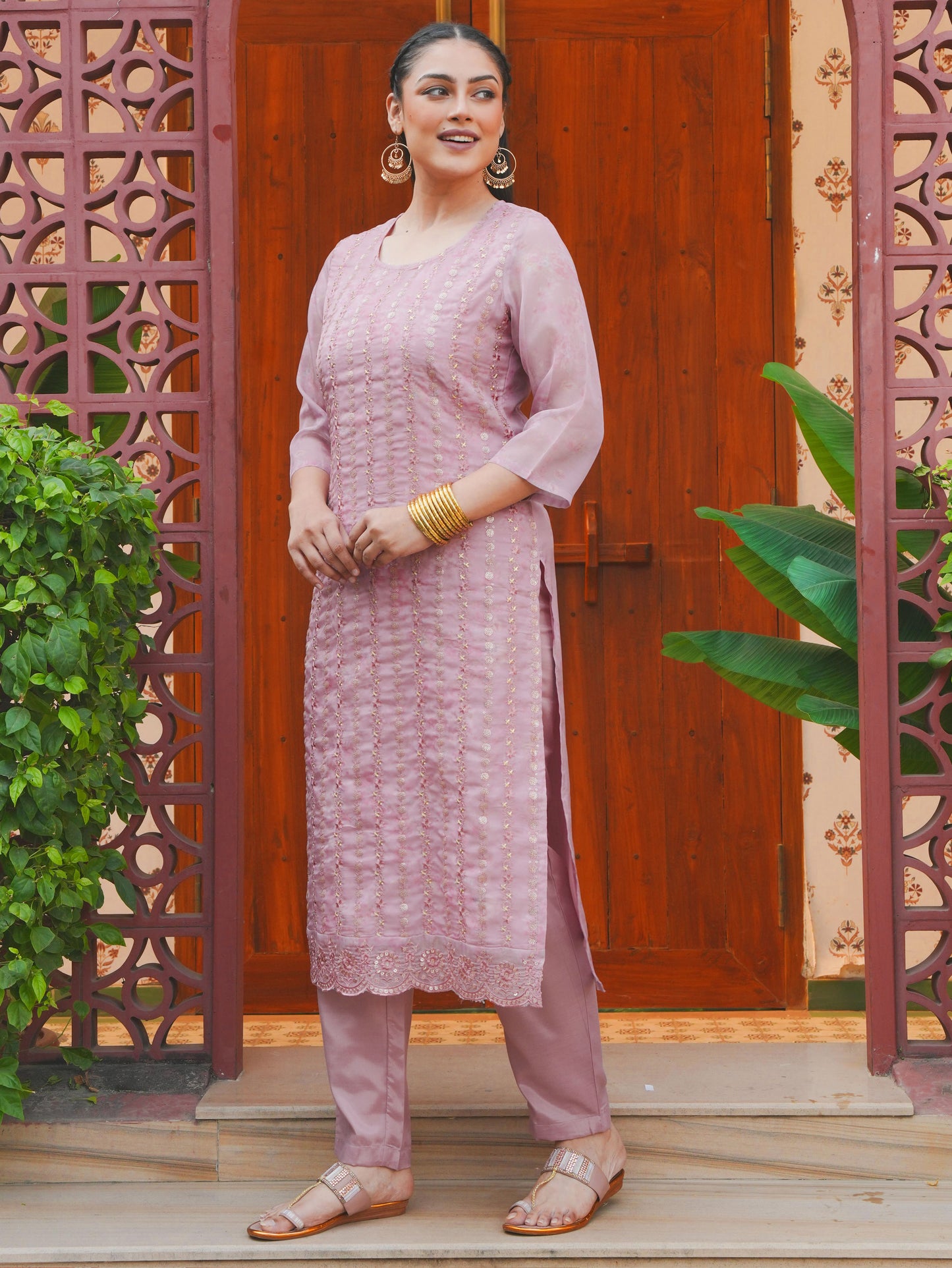 Embroidered Organza Floral Straight Baby Pink Kurta