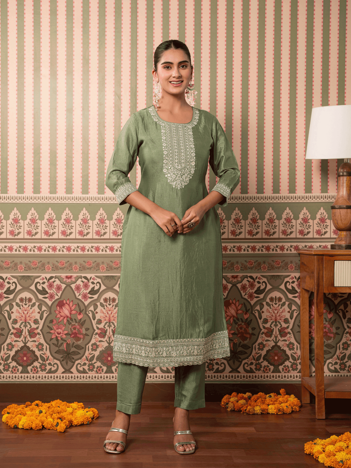 Embroidered Blended Silk Solid Mint Green Straight Kurta