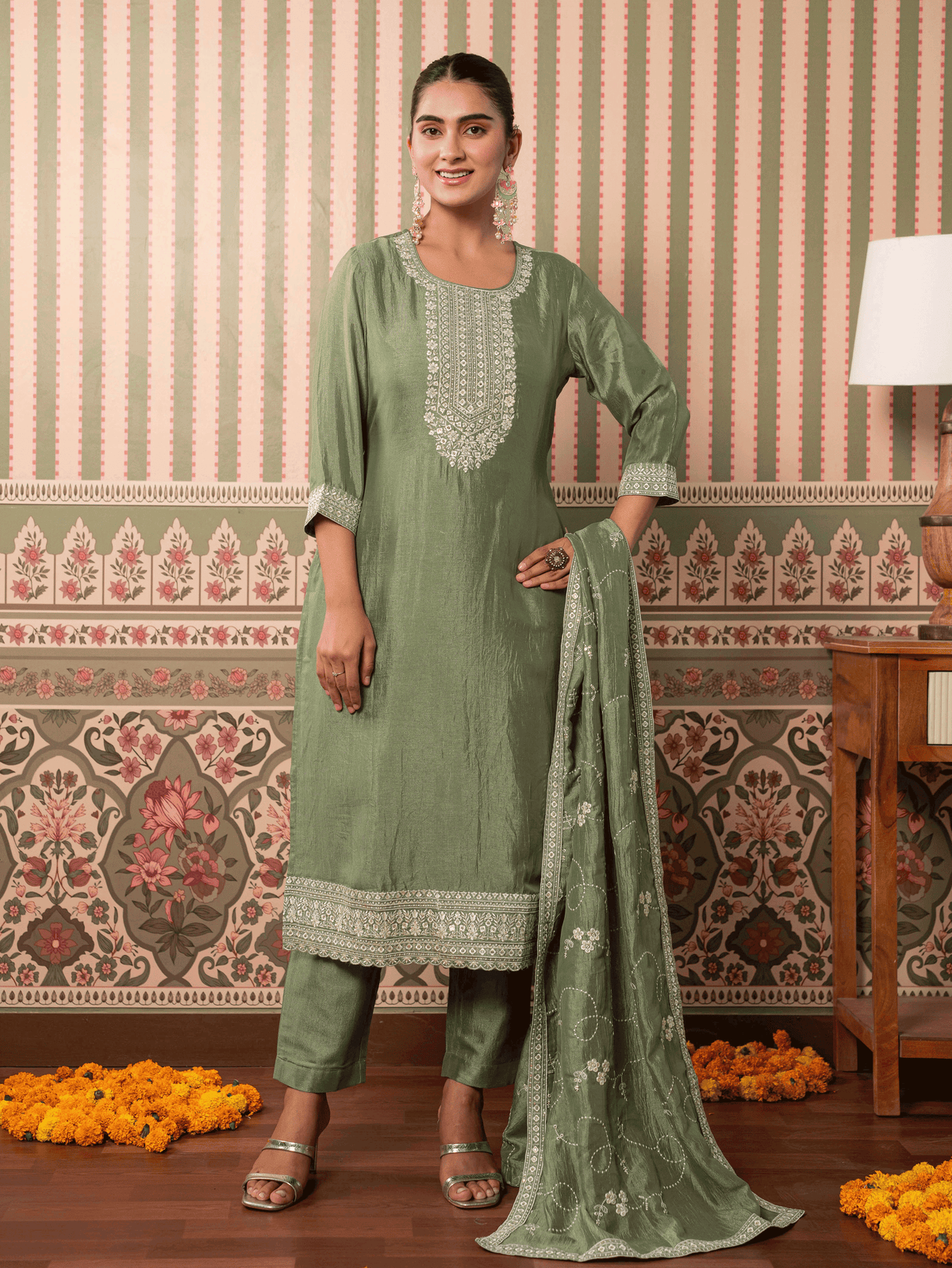 Embroidered Blended Silk Solid Mint Green Straight Kurta