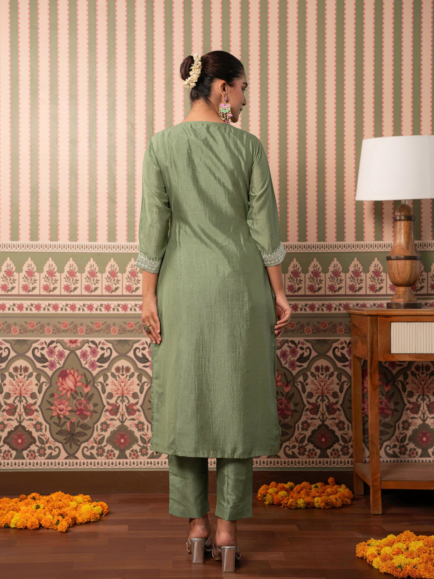Embroidered Blended Silk Solid Mint Green Straight Kurta