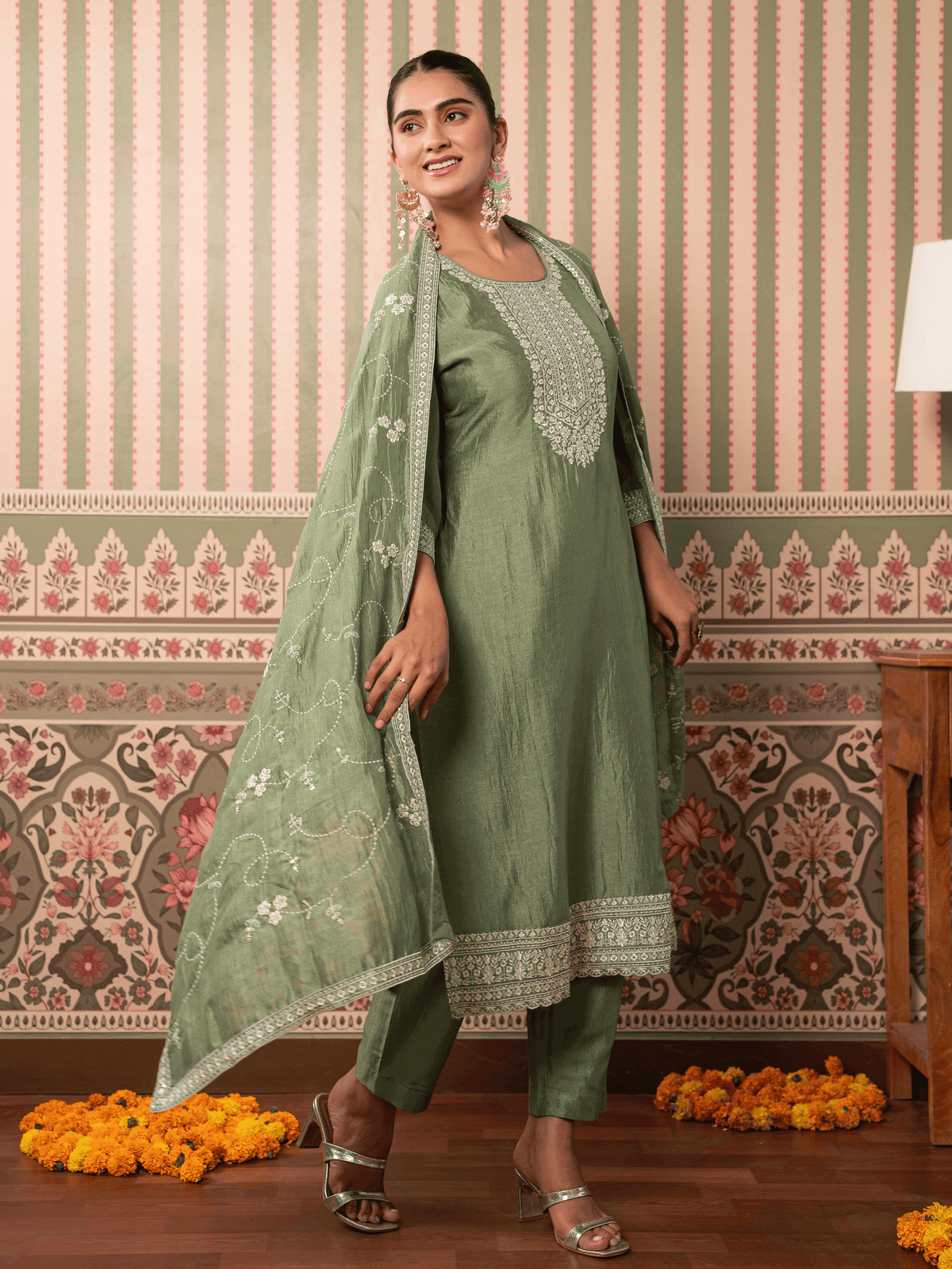 Embroidered Blended Silk Solid Mint Green Straight Kurta