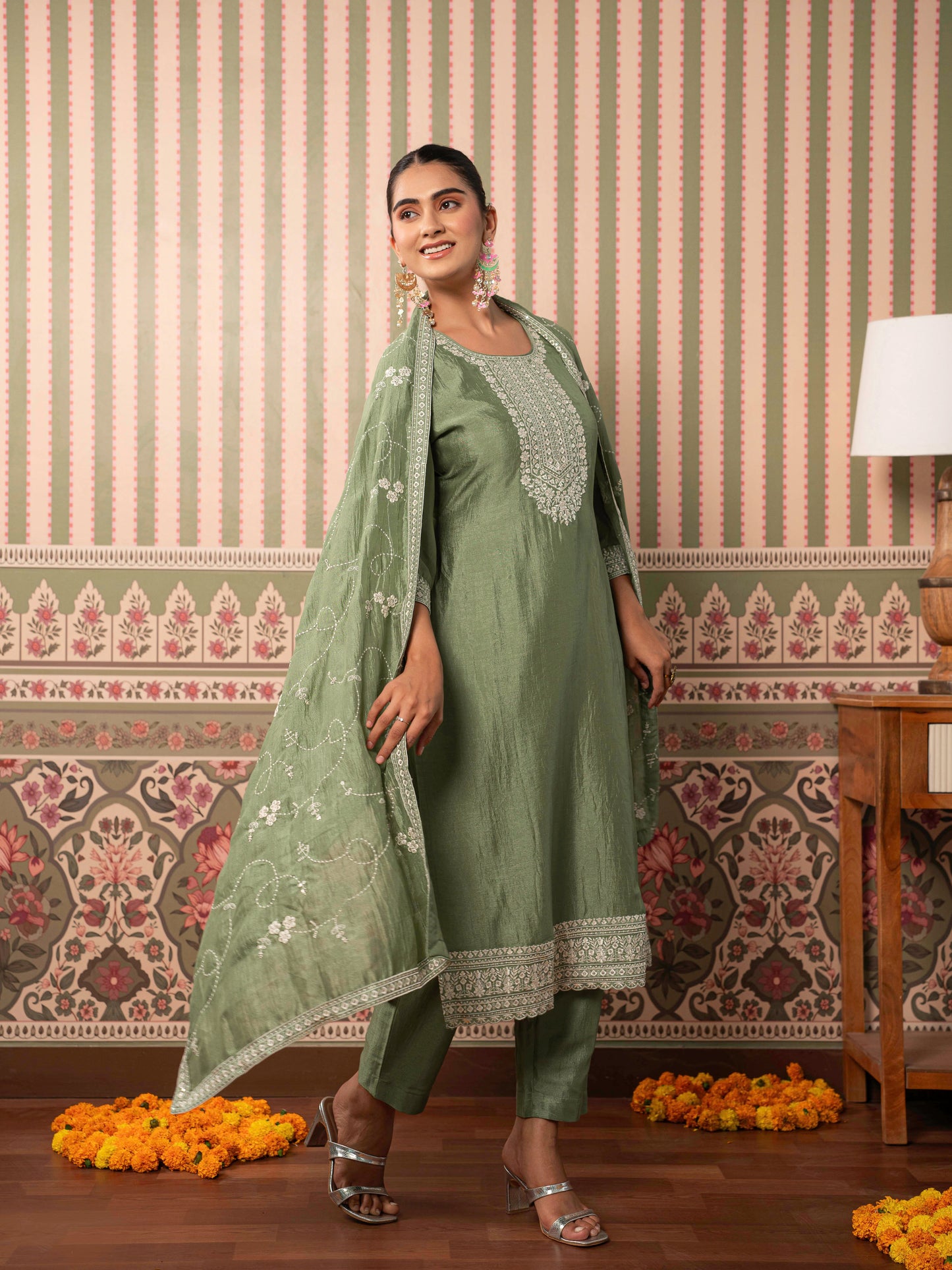 Embroidered Blended Silk Solid Mint Green Straight Kurta