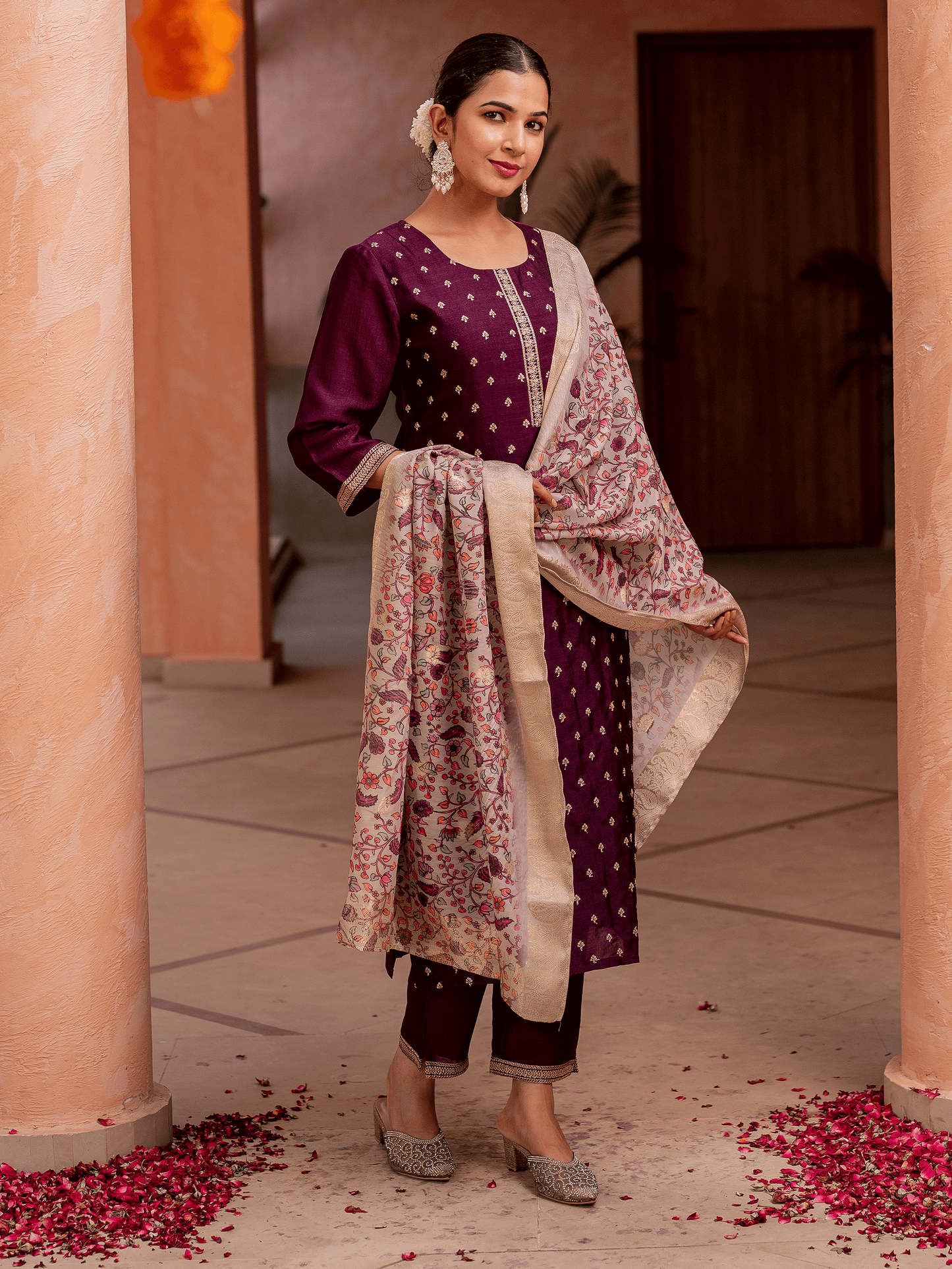 Jacquard Floral Beige Dupatta