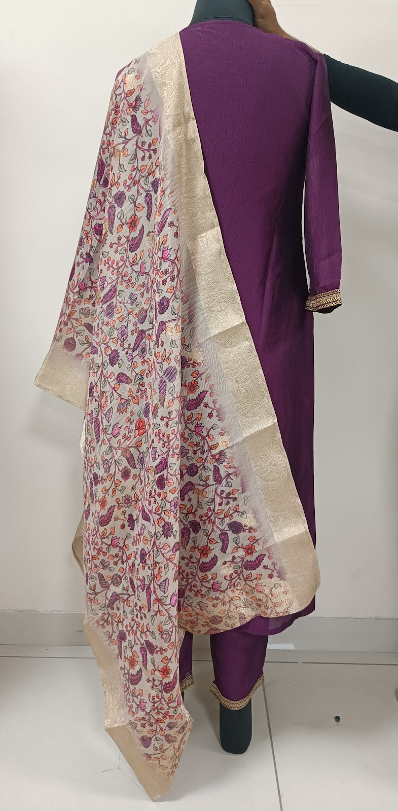 Poly Jacquard Floral Beige Dupatta
