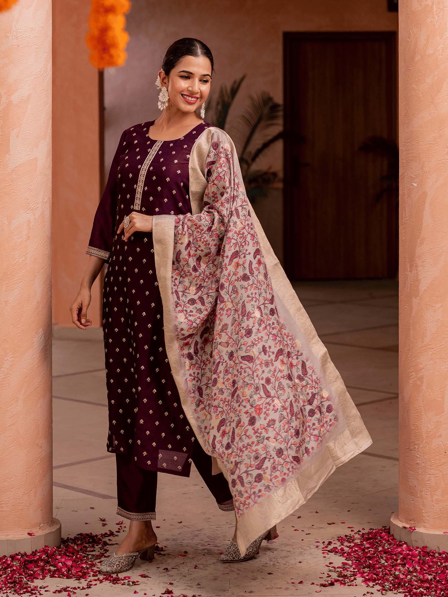 Jacquard Floral Beige Dupatta