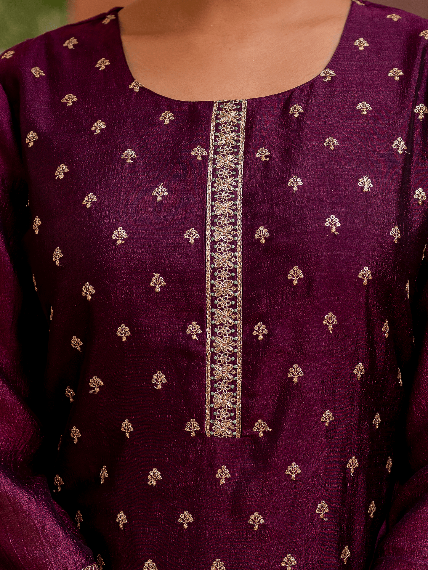 Embroidered Silk Blend Solid Purple Kurta