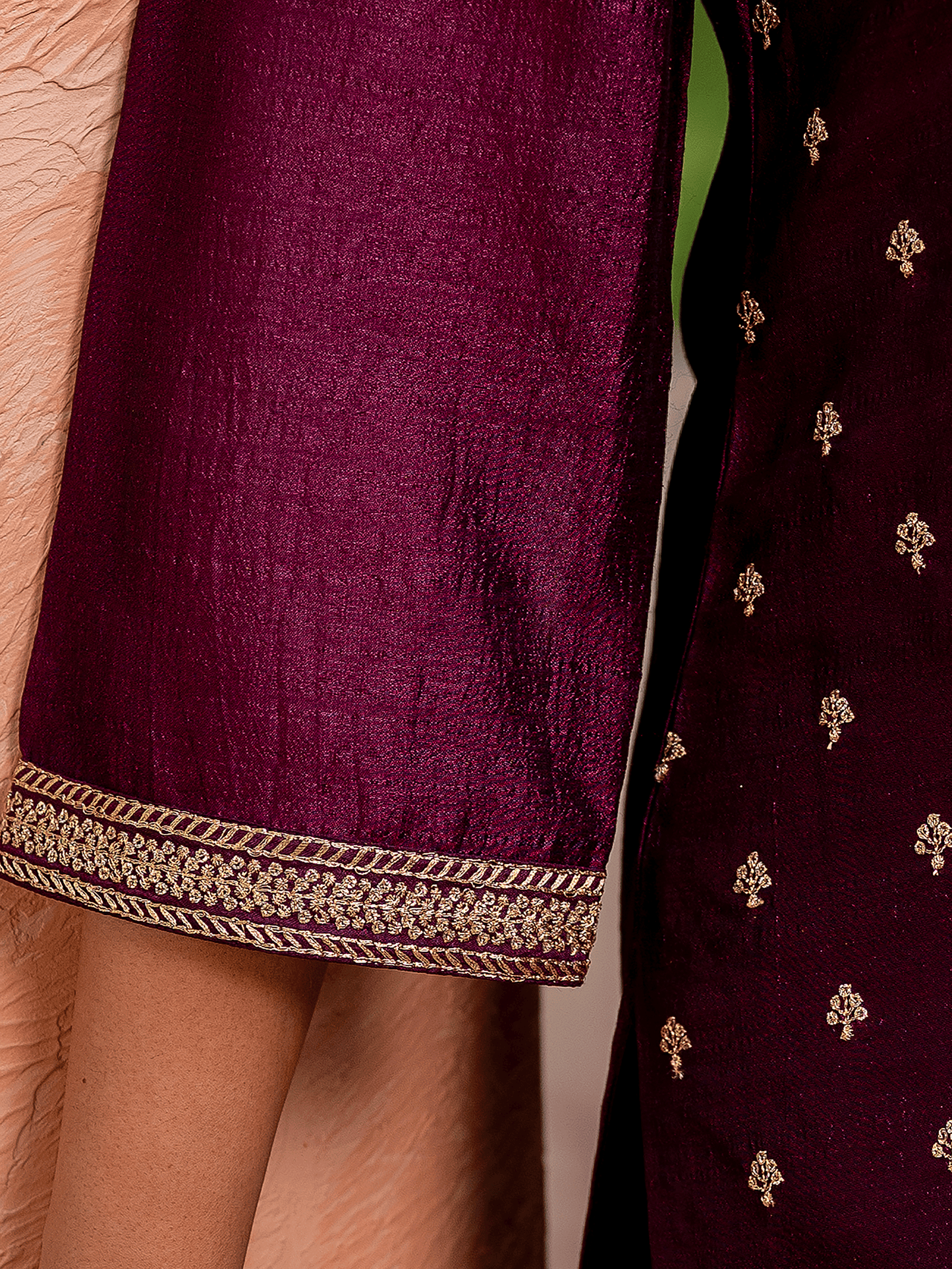 Embroidered Silk Blend Solid Purple Kurta