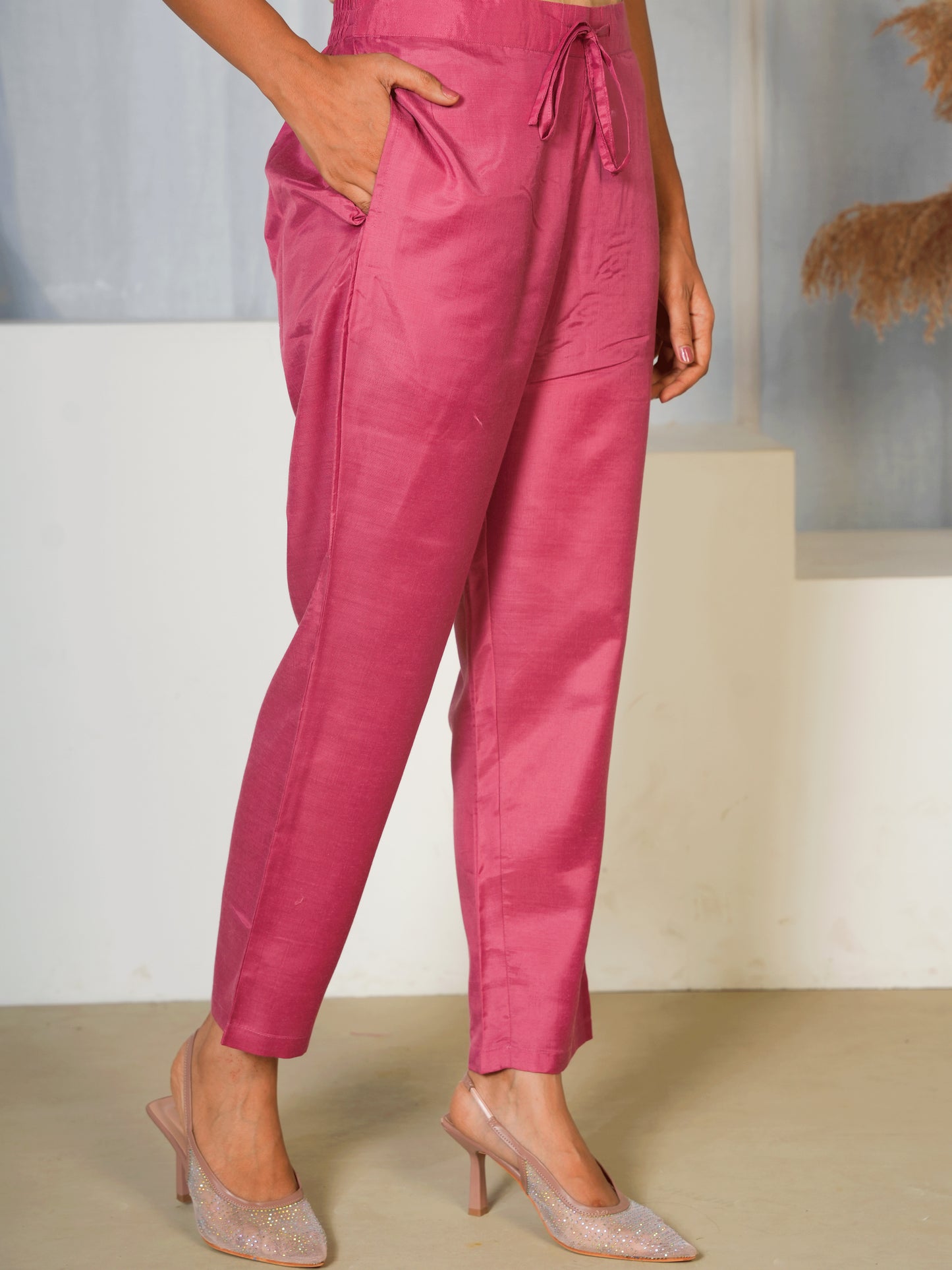 Embroidered Chiffon Solid Straight Dusty Pink Kurta