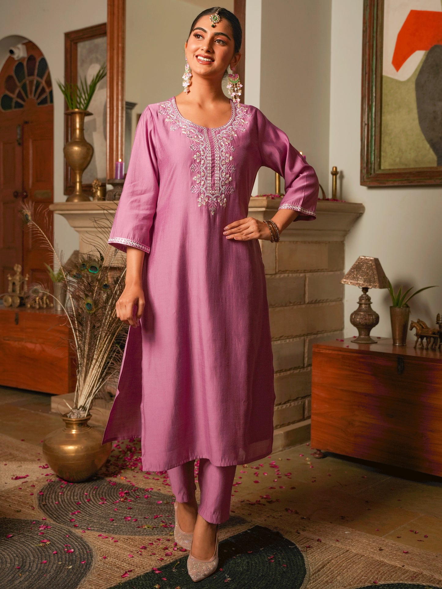 Embroidered Chanderi Onion Pink Straight Kurta