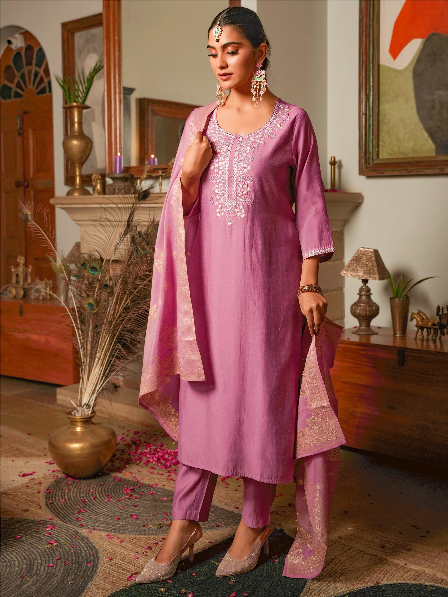 Embroidered Chanderi Onion Pink Straight Kurta