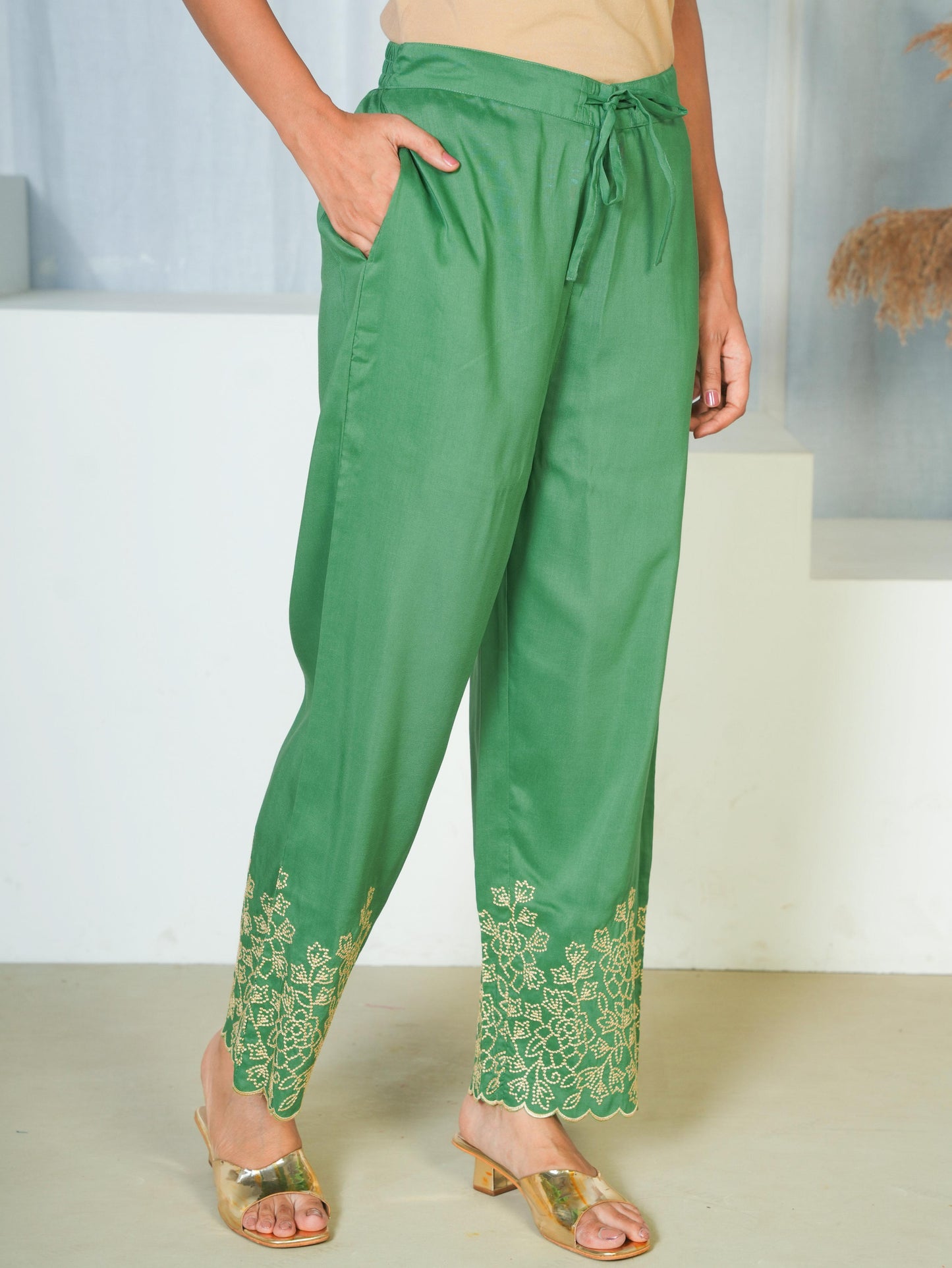 Chiffon Solid Light green Trousers