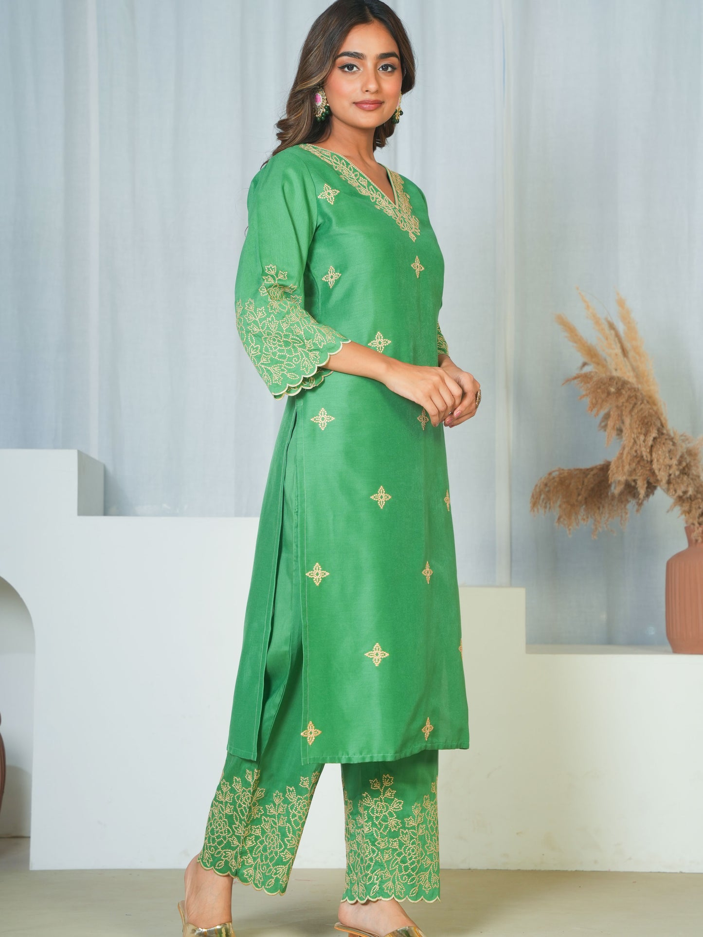 Embroidered Poly Chinon Solid Light green Kurta