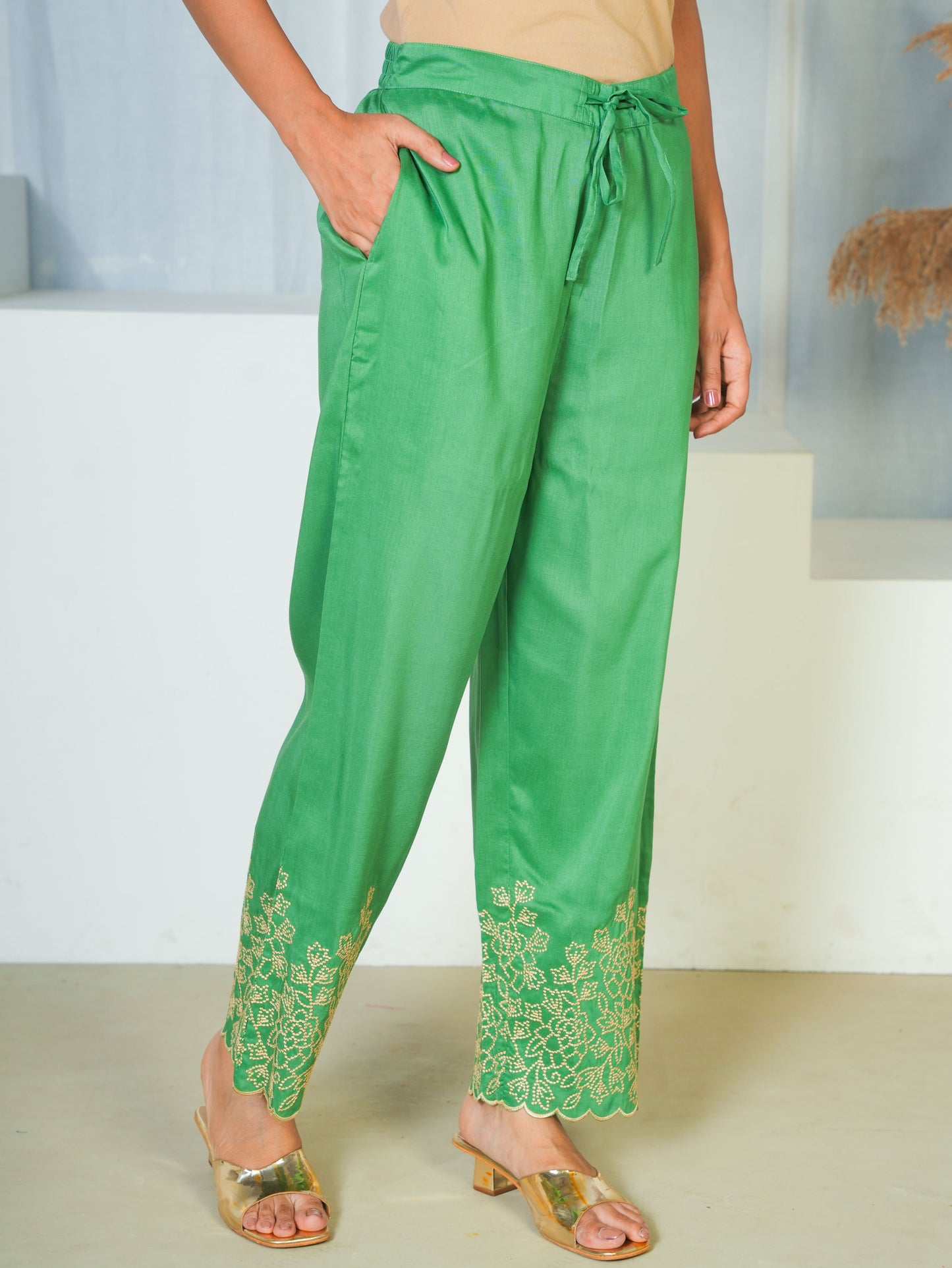 Embroidered Poly Chinon Solid Light green Kurta