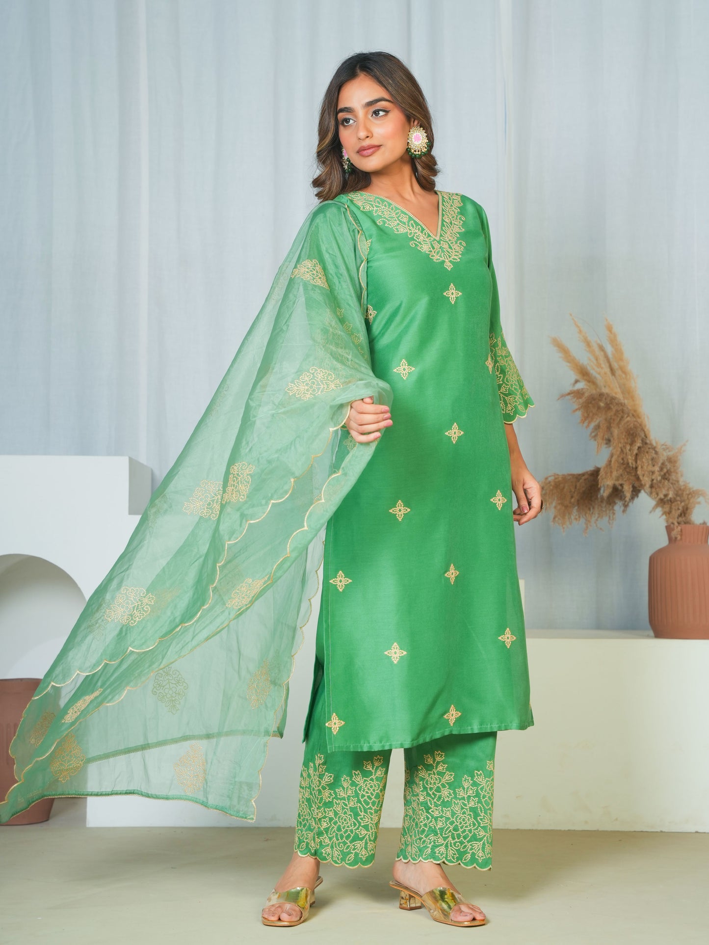 Embroidered Poly Chinon Solid Light green Kurta