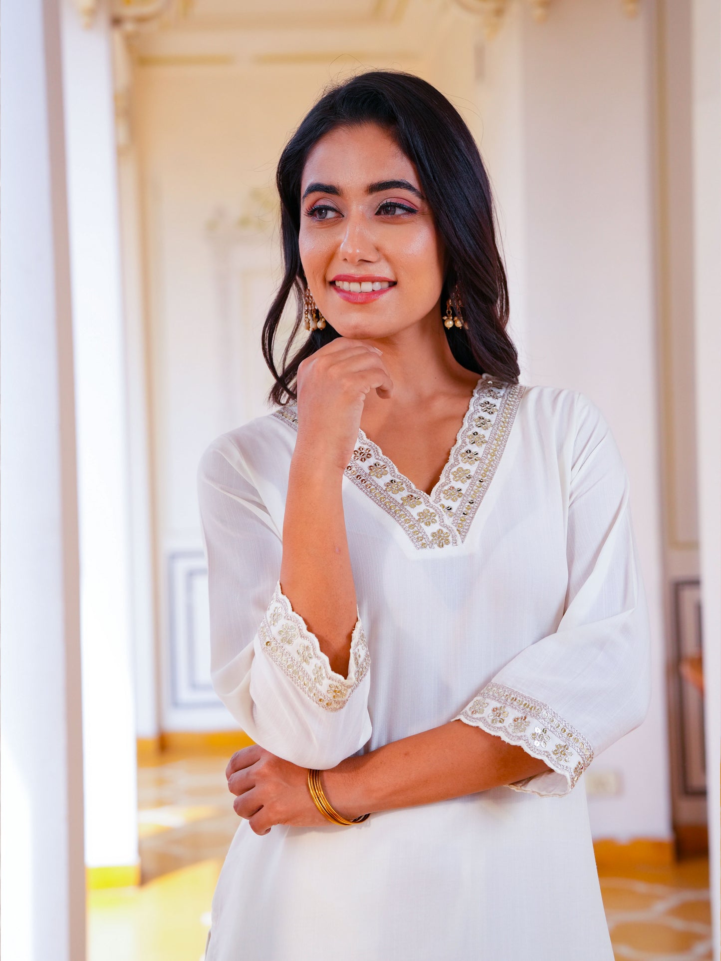 Embroidered Slub Solid Straight Off White Kurta