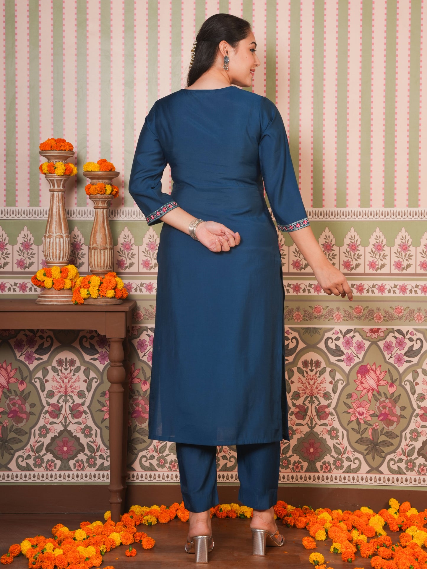 Embroidered Chanderi Solid Straight Teal Kurta