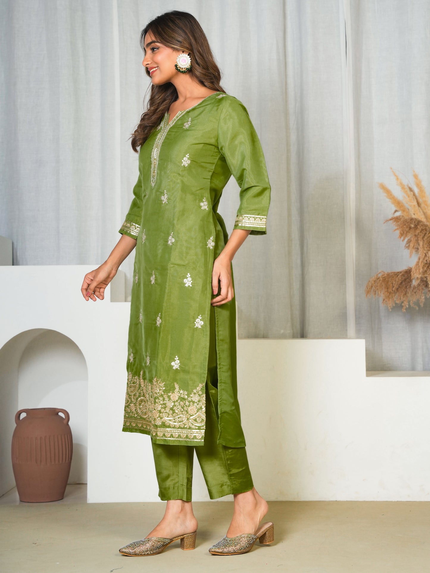 Embroidered Tissue Solid Straight Light Green Kurta