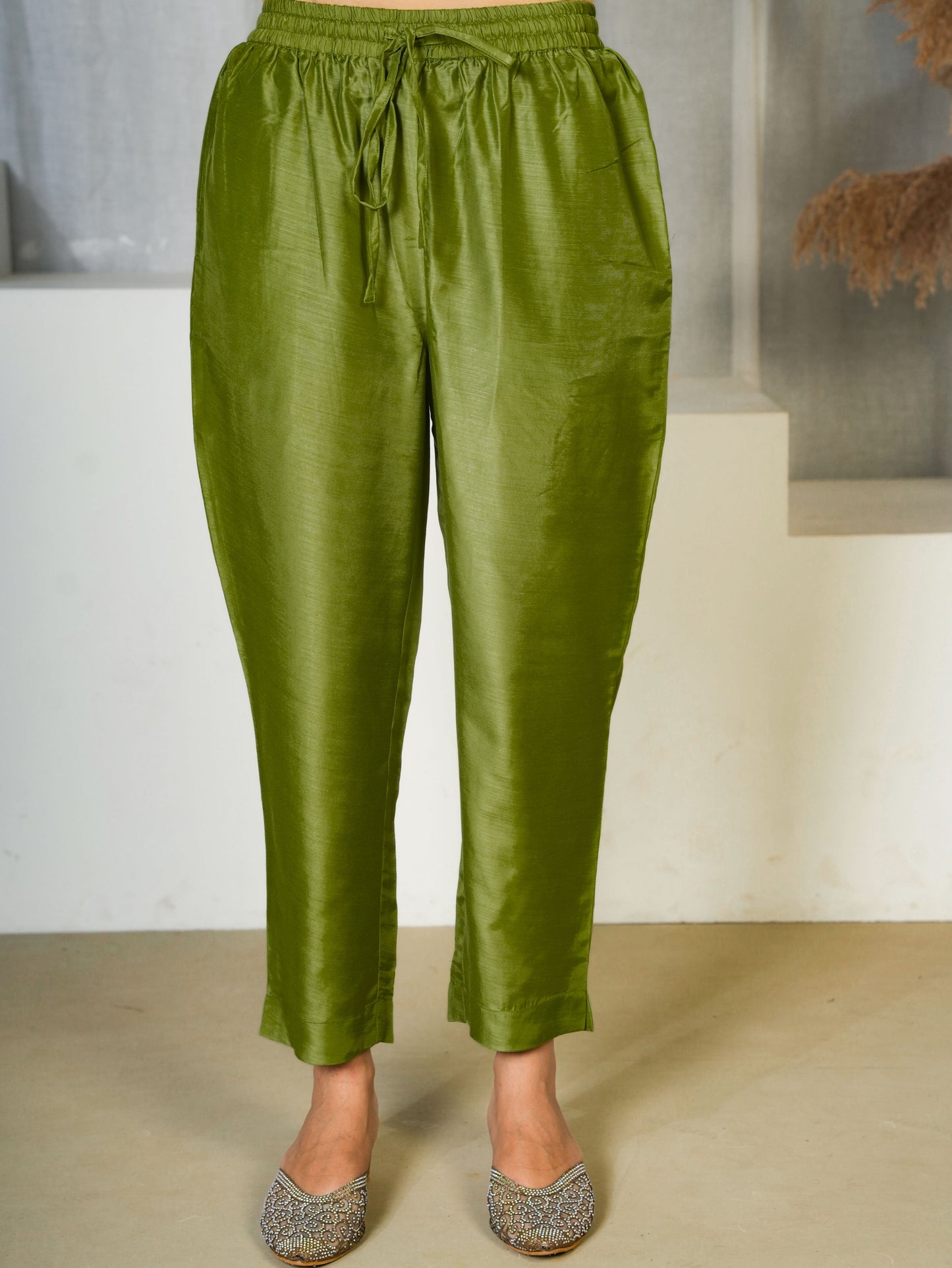 Embroidered Tissue Solid Straight Light Green Kurta