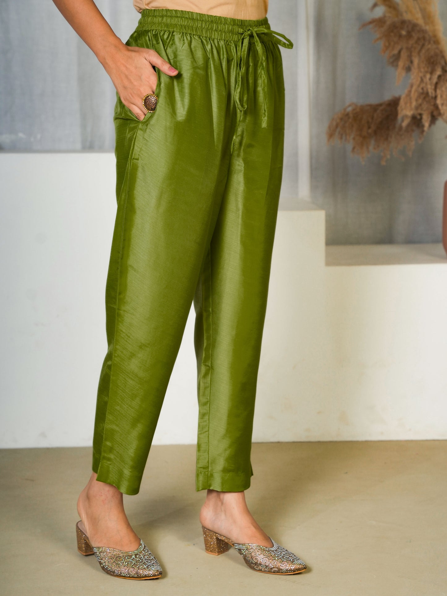 Embroidered Tissue Solid Straight Light Green Kurta
