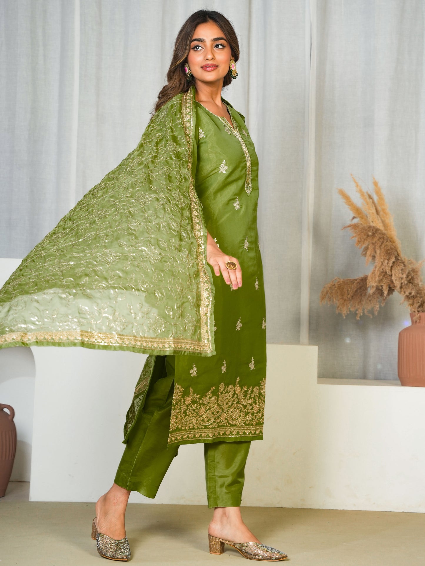 Embroidered Tissue Solid Straight Light Green Kurta