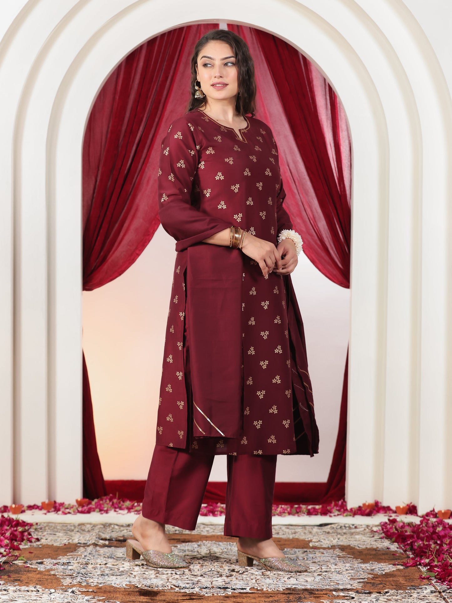 Embroidered Muslin Solid Maroon Dupatta