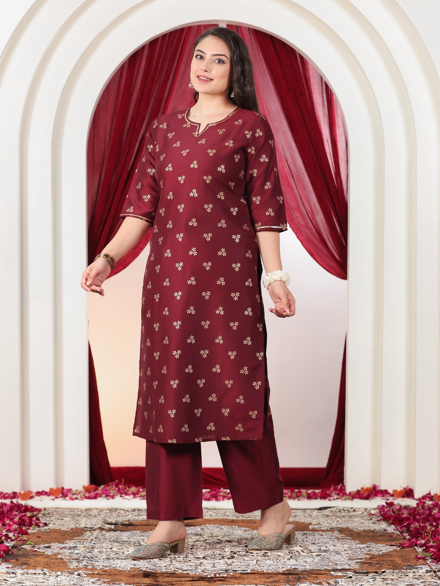 Embroidered Roman silk Gold foil Straight Maroon Kurta