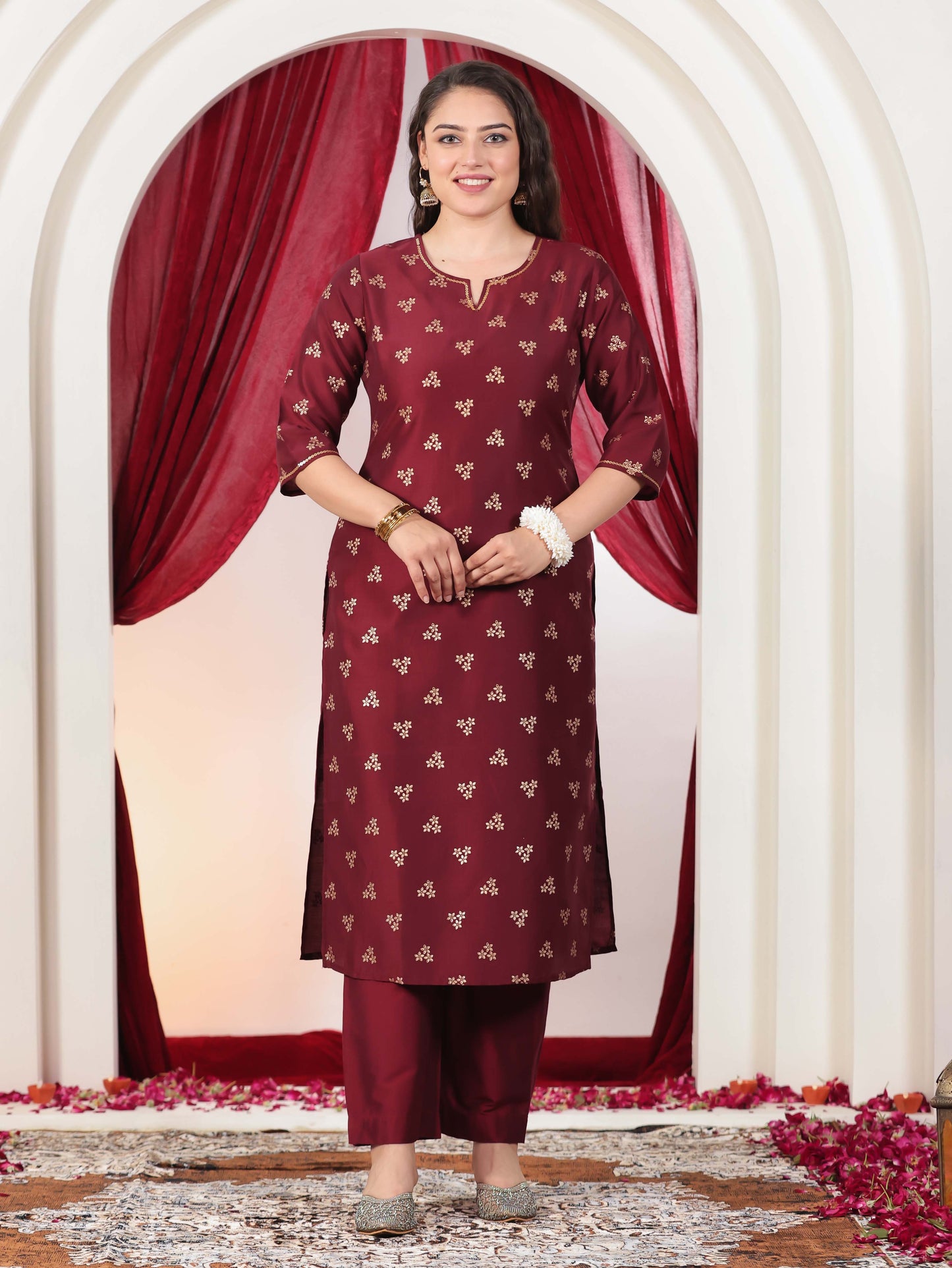 Embroidered Roman silk Gold foil Straight Maroon Kurta