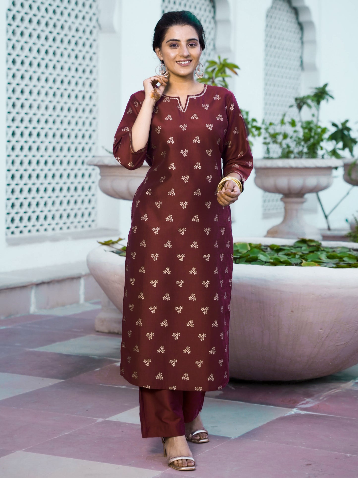 Embroidered Chinon Gold foil Straight Maroon Kurta