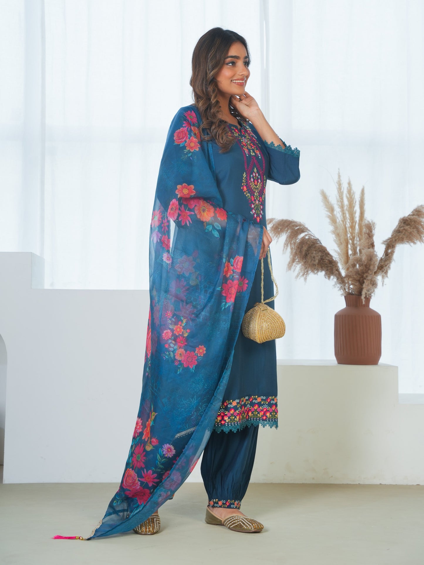 Embroidered Roman silk Solid Teal Kurta