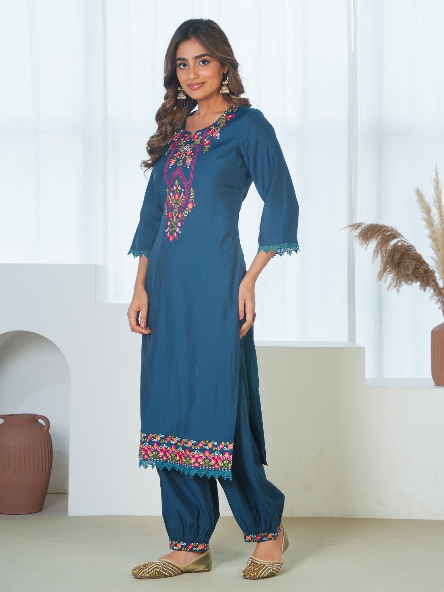 Embroidered Roman silk Solid Teal Kurta
