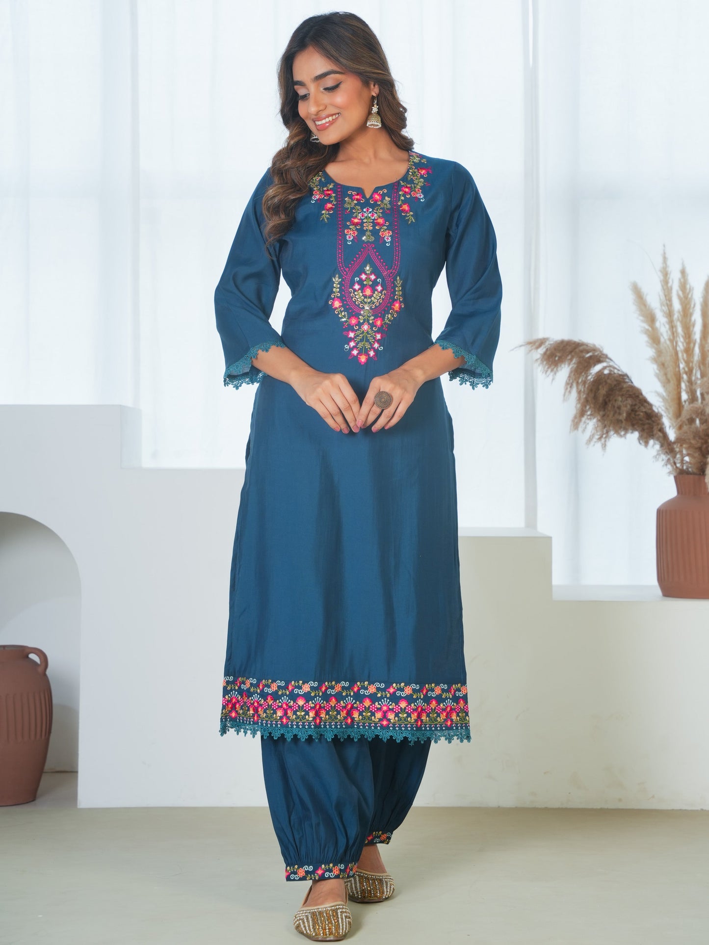 Embroidered Roman silk Solid Teal Kurta