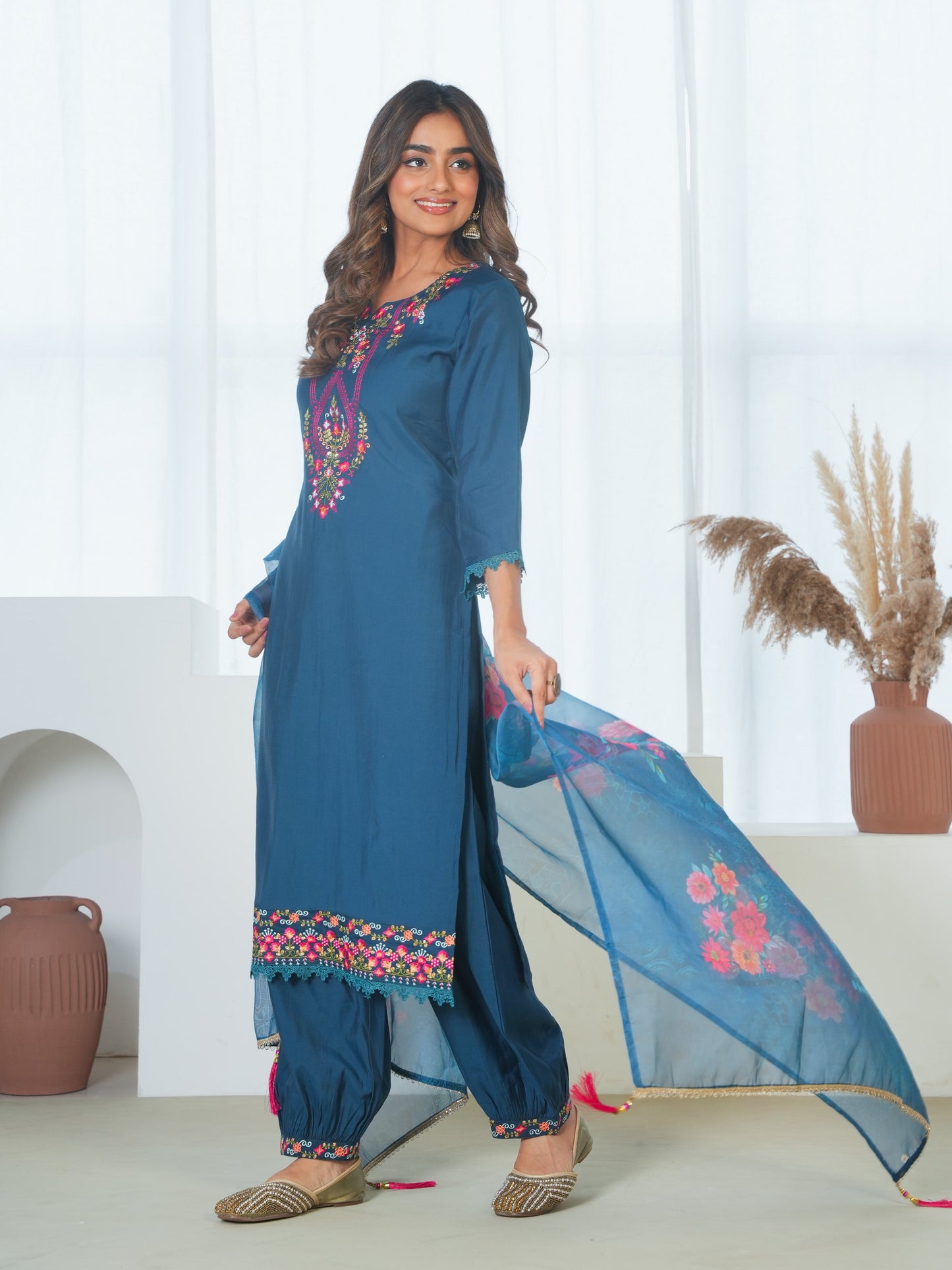Embroidered Roman silk Solid Teal Kurta