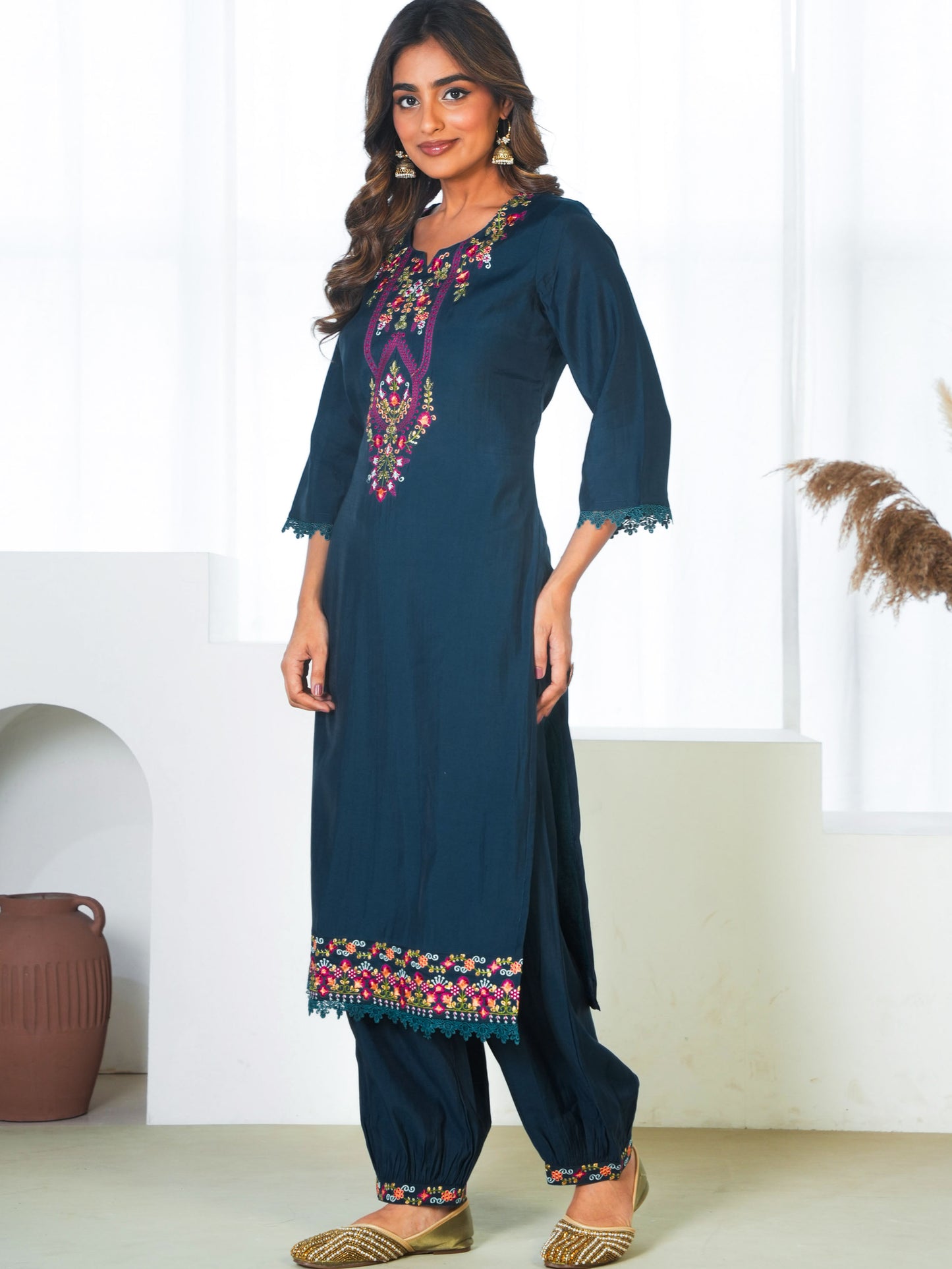 Embroidered Roman silk Solid Teal Kurta