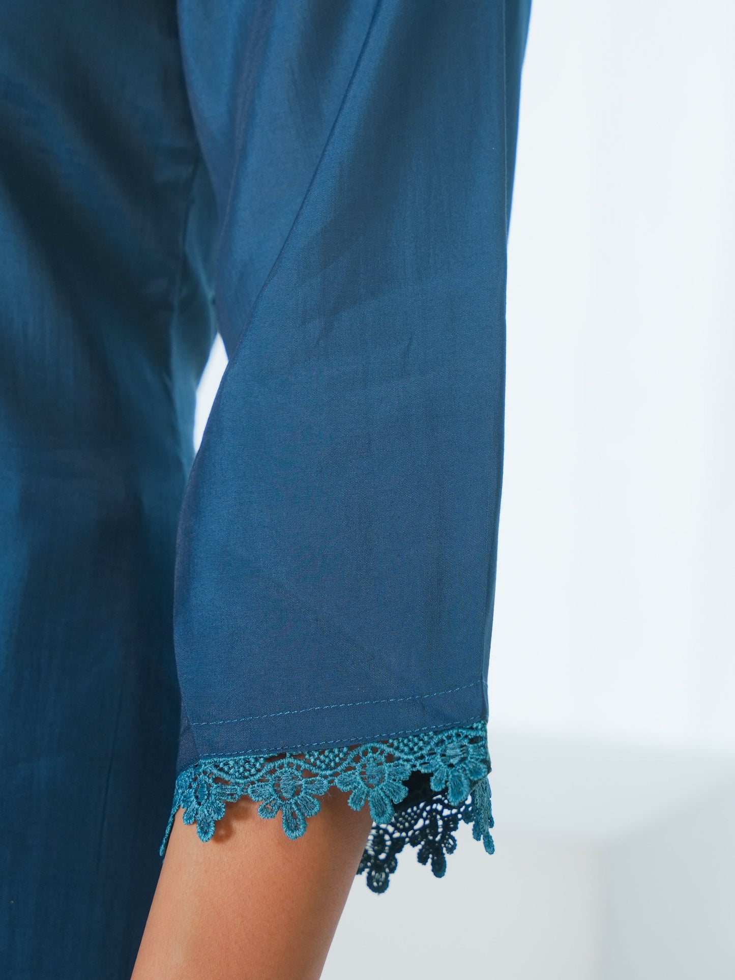 Embroidered Roman silk Solid Teal Kurta
