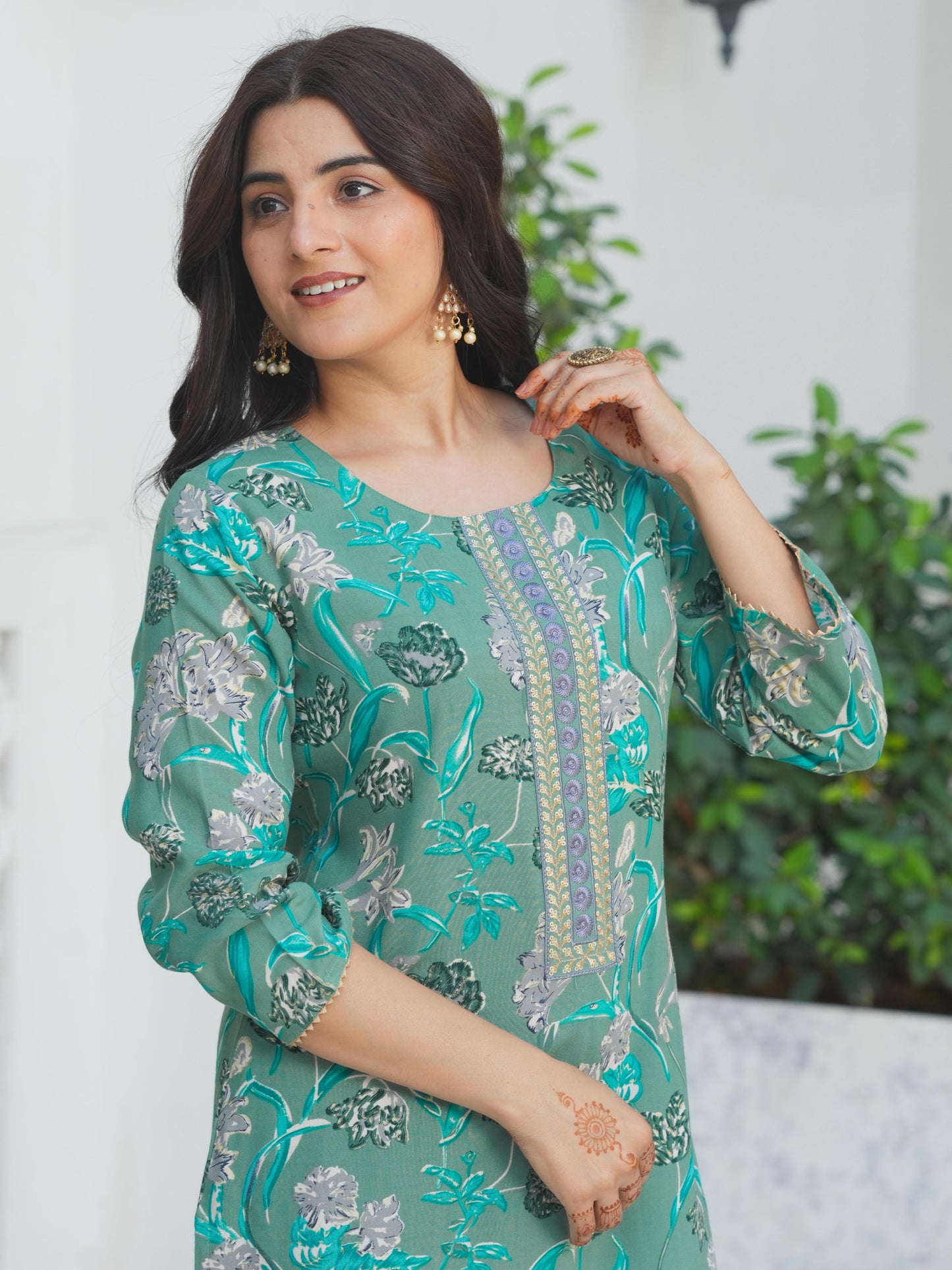 Embroidered Viscose Floral Sage Green Straight Kurta