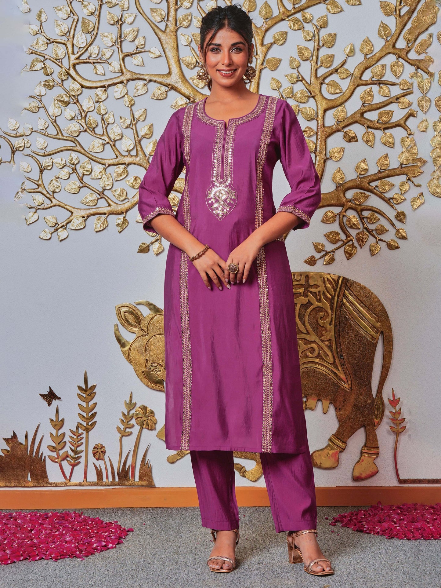 Embroidered Chanderi Solid Onion Pink Kurta