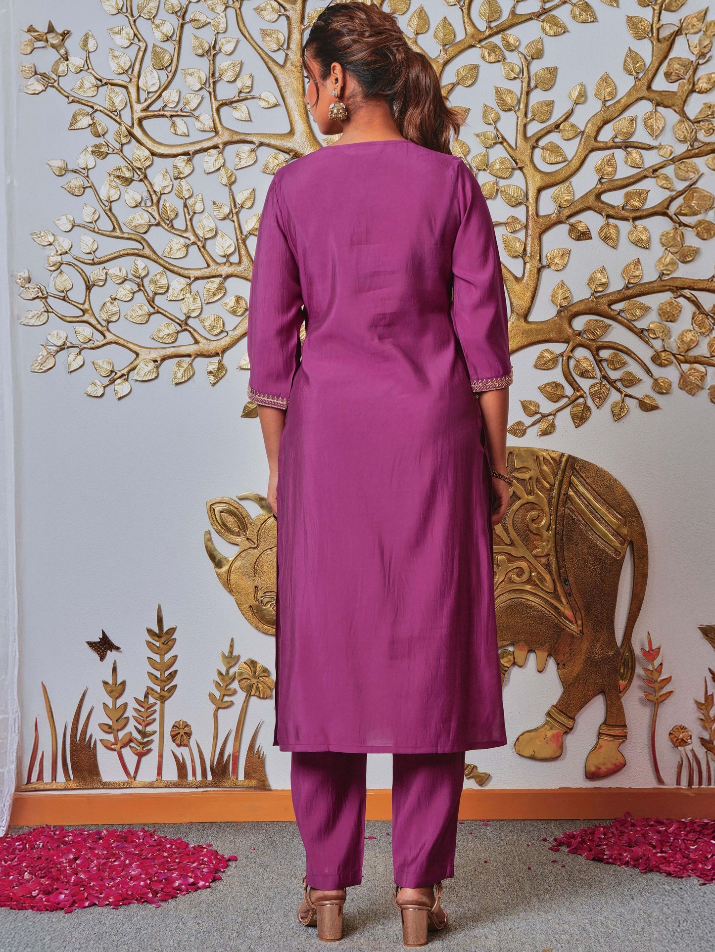 Embroidered Chanderi Solid Onion Pink Kurta