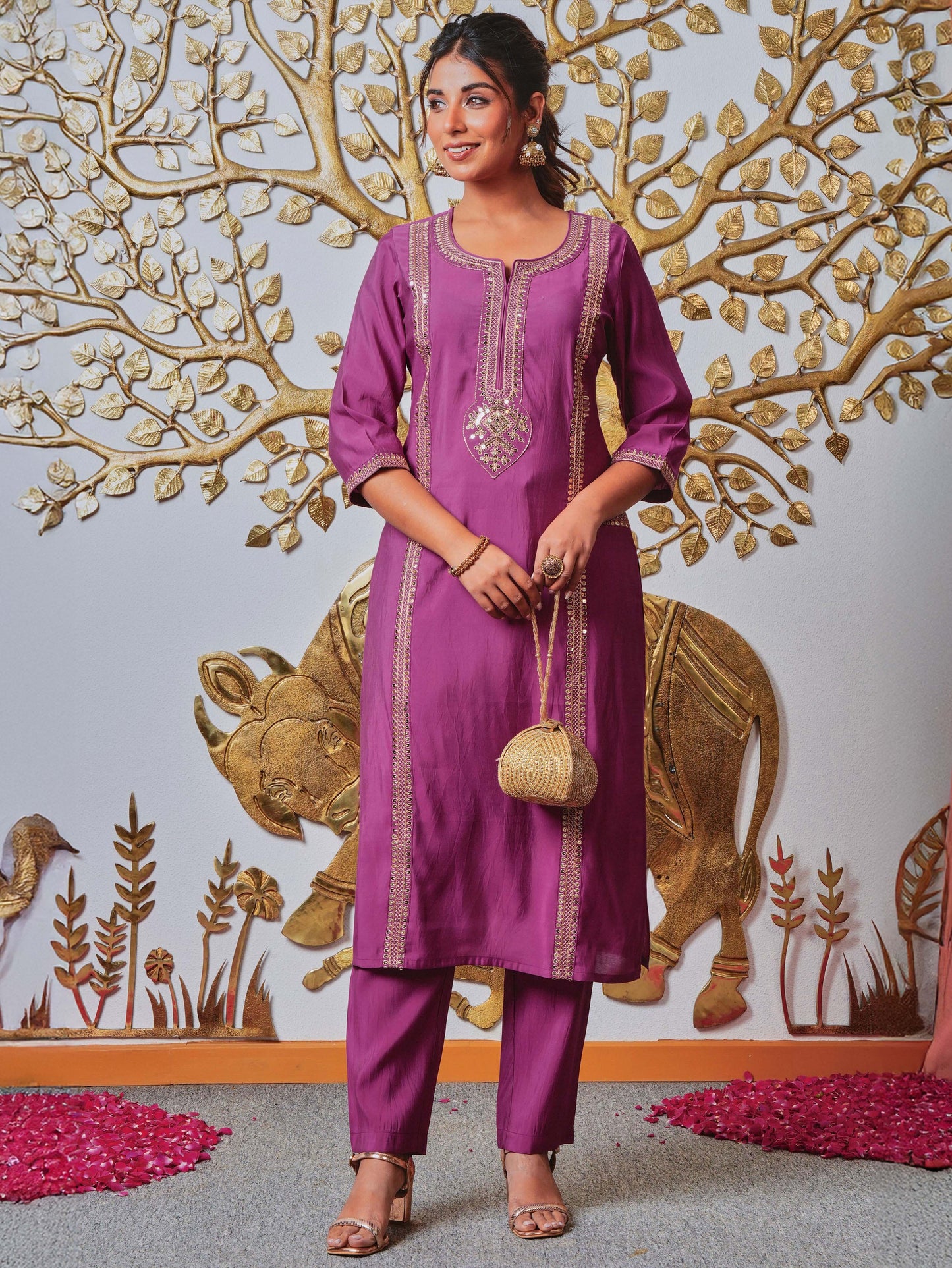 Embroidered Chanderi Solid Onion Pink Kurta